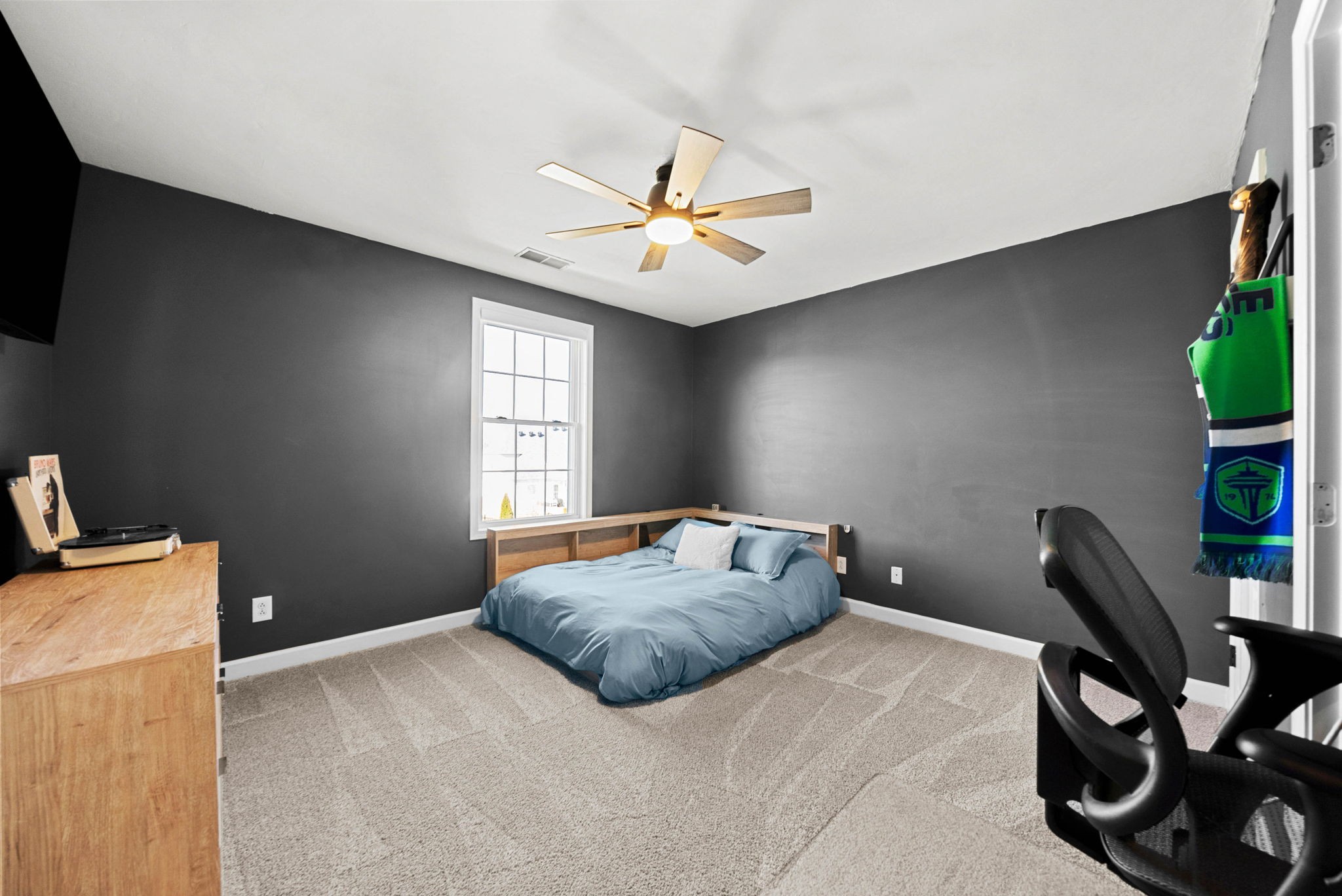 Clarksville, Tennessee, 37043, United States, 5 Bedrooms Bedrooms, ,3 BathroomsBathrooms,Residential,For Sale,2009051