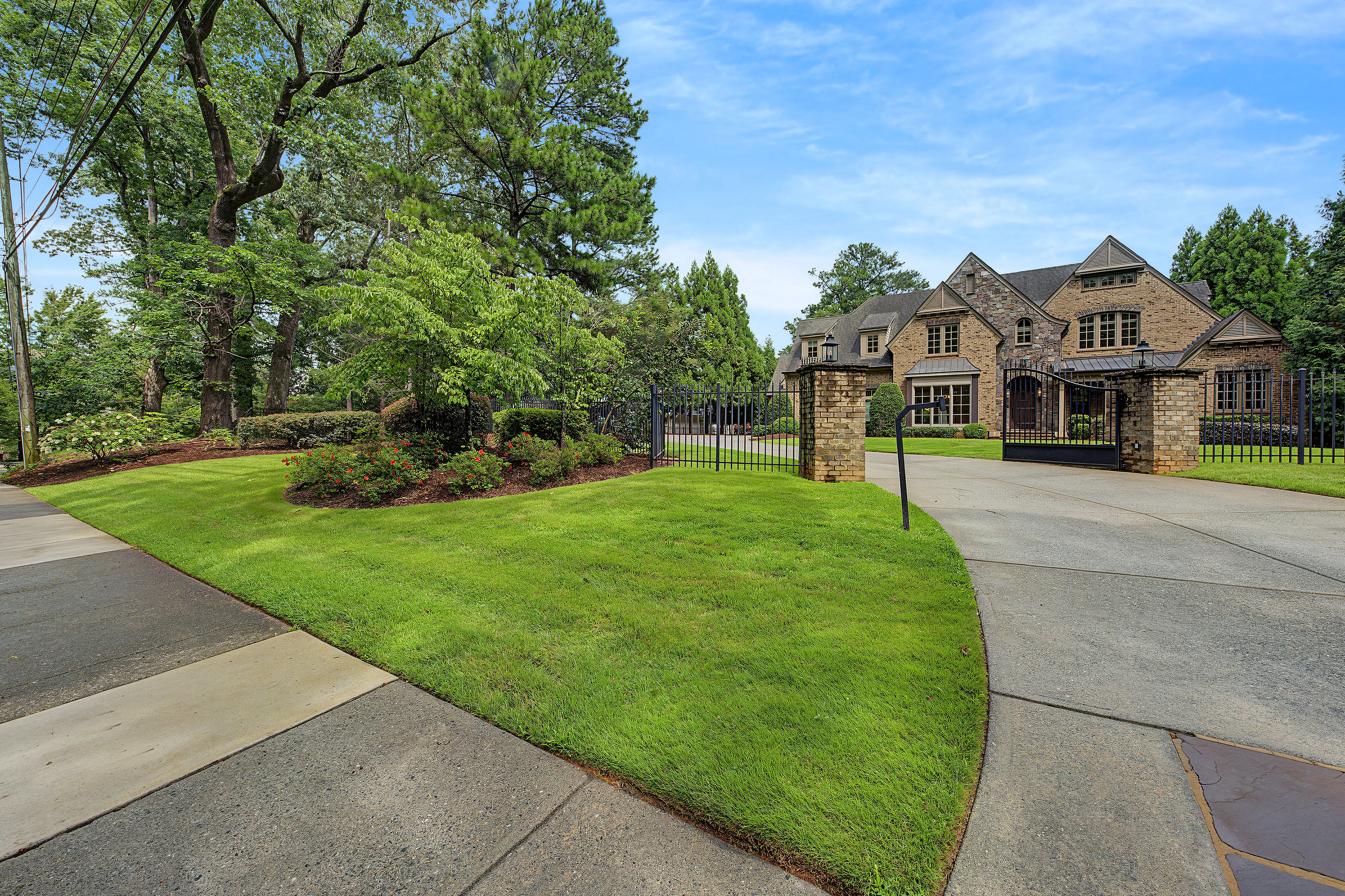  Exceptional Fully Gated Estate Near Chastain Park - 物件實景