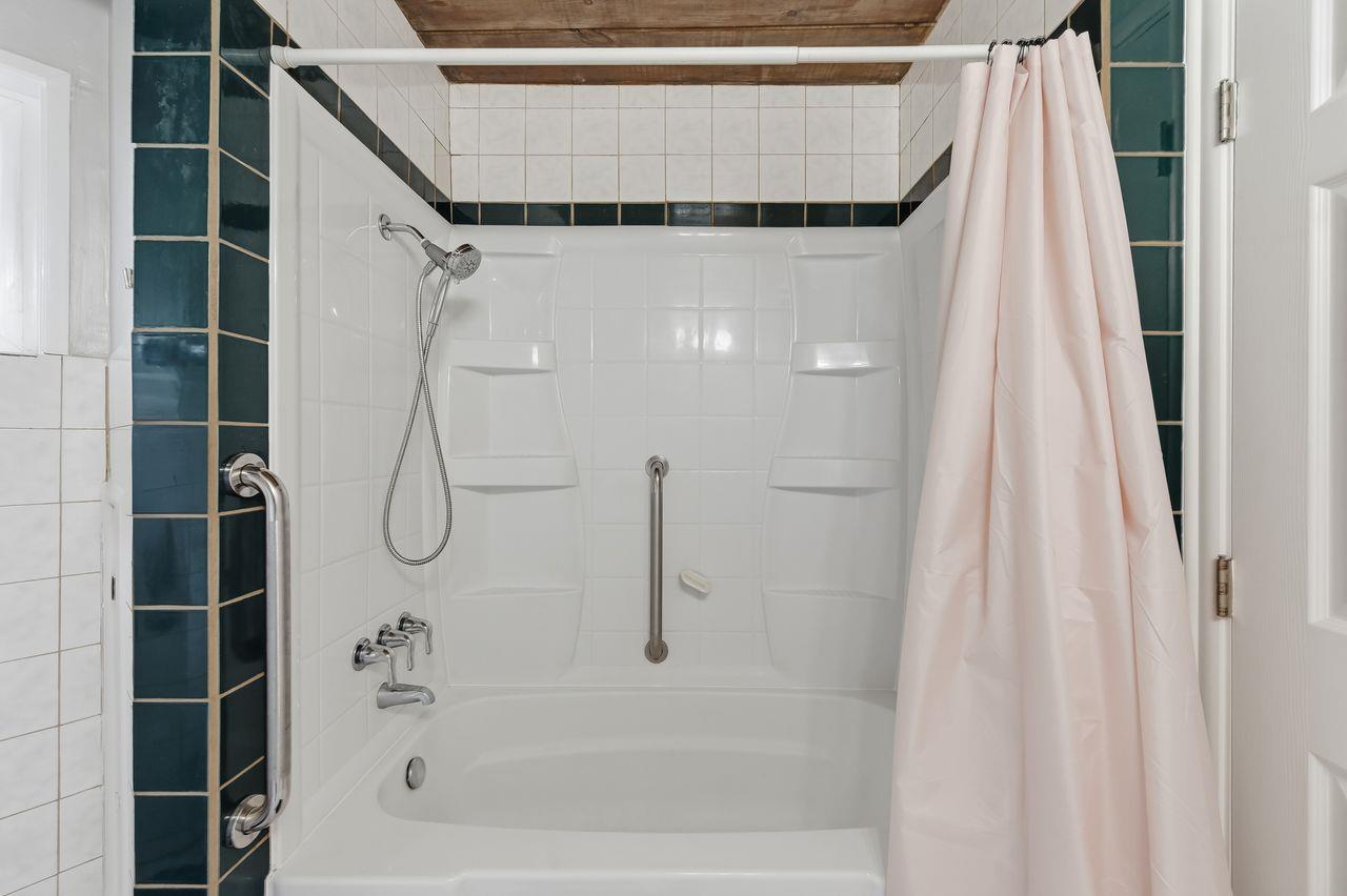 Redwood City, California, 94063, United States, ,Residential,For Sale,1990939