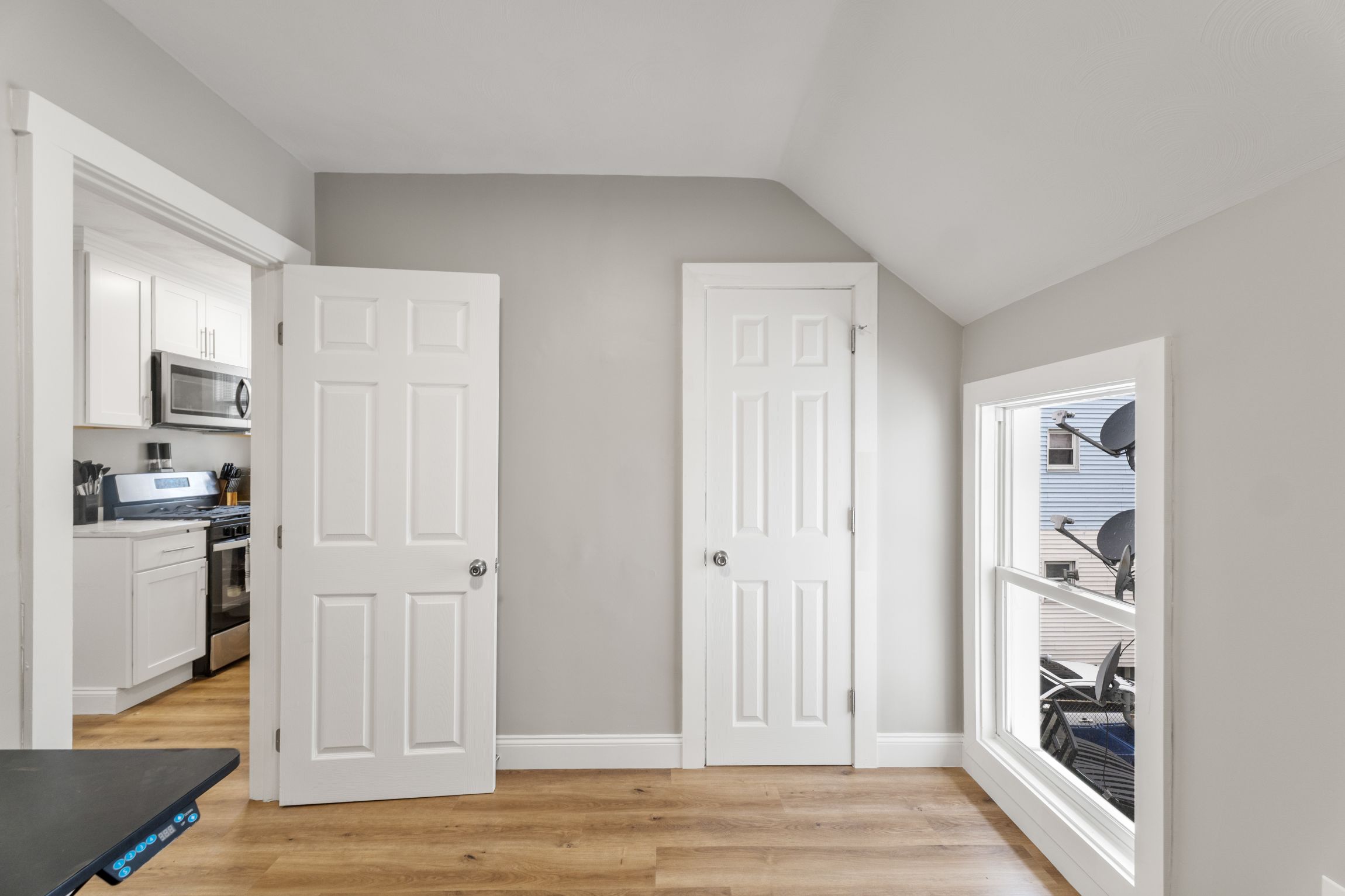  207 Belleville Avenue, New Bedford, MA, 02746 - 物件實景