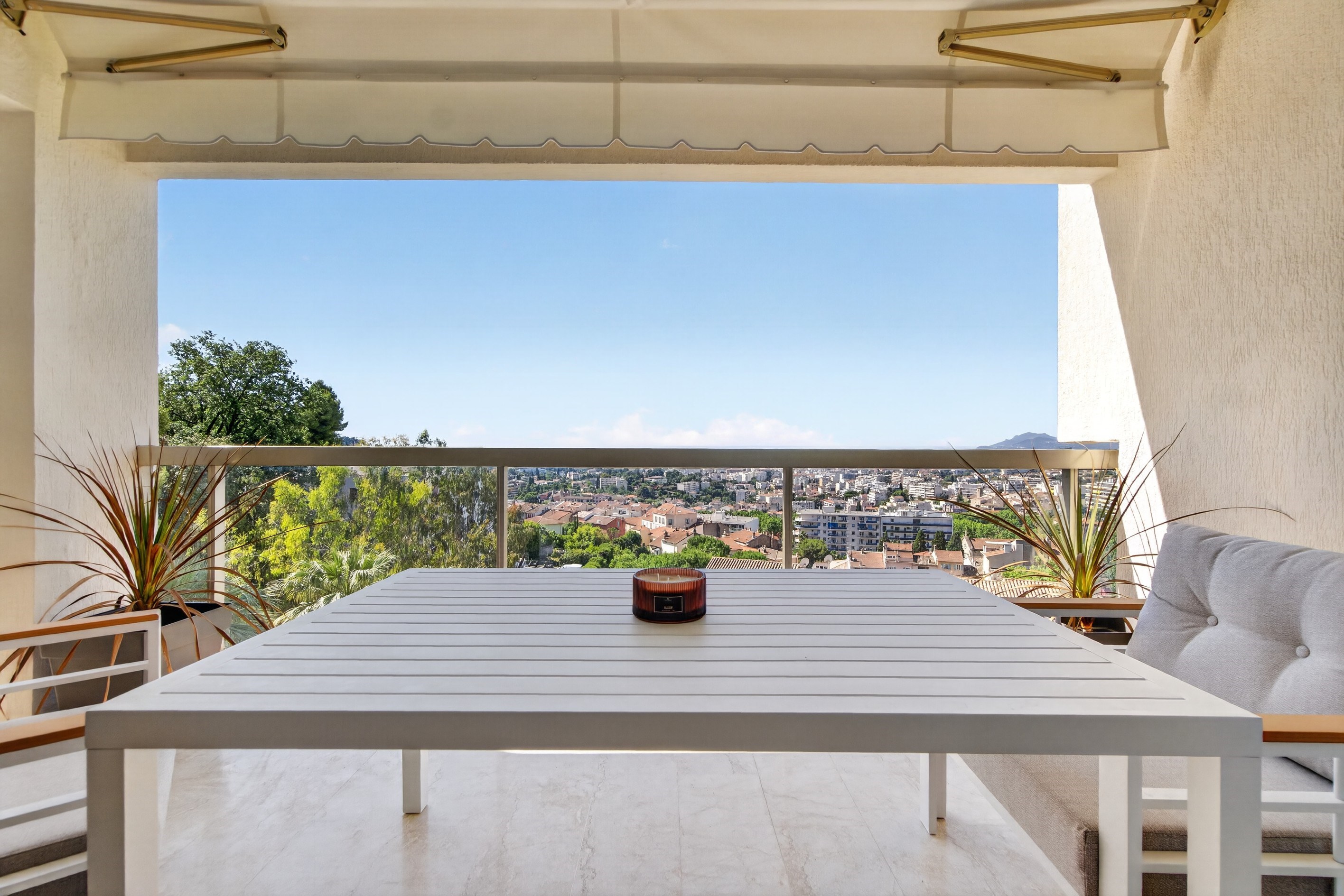  Le Cannet top floor apartment with panoramic sea views terrace and double garage - 物件實景