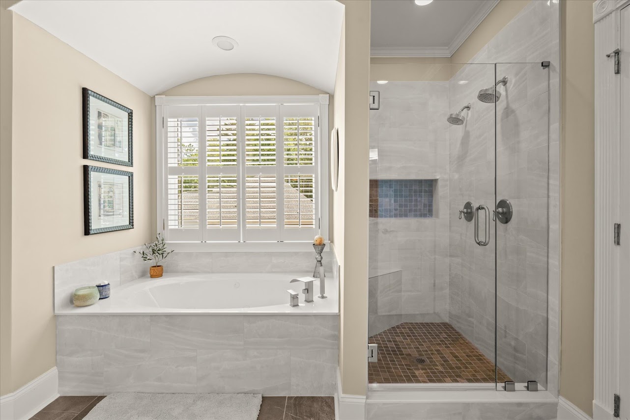 Carrollton, Georgia, 30116, United States, 6 Bedrooms Bedrooms, ,5 BathroomsBathrooms,Residential,For Sale,1893657