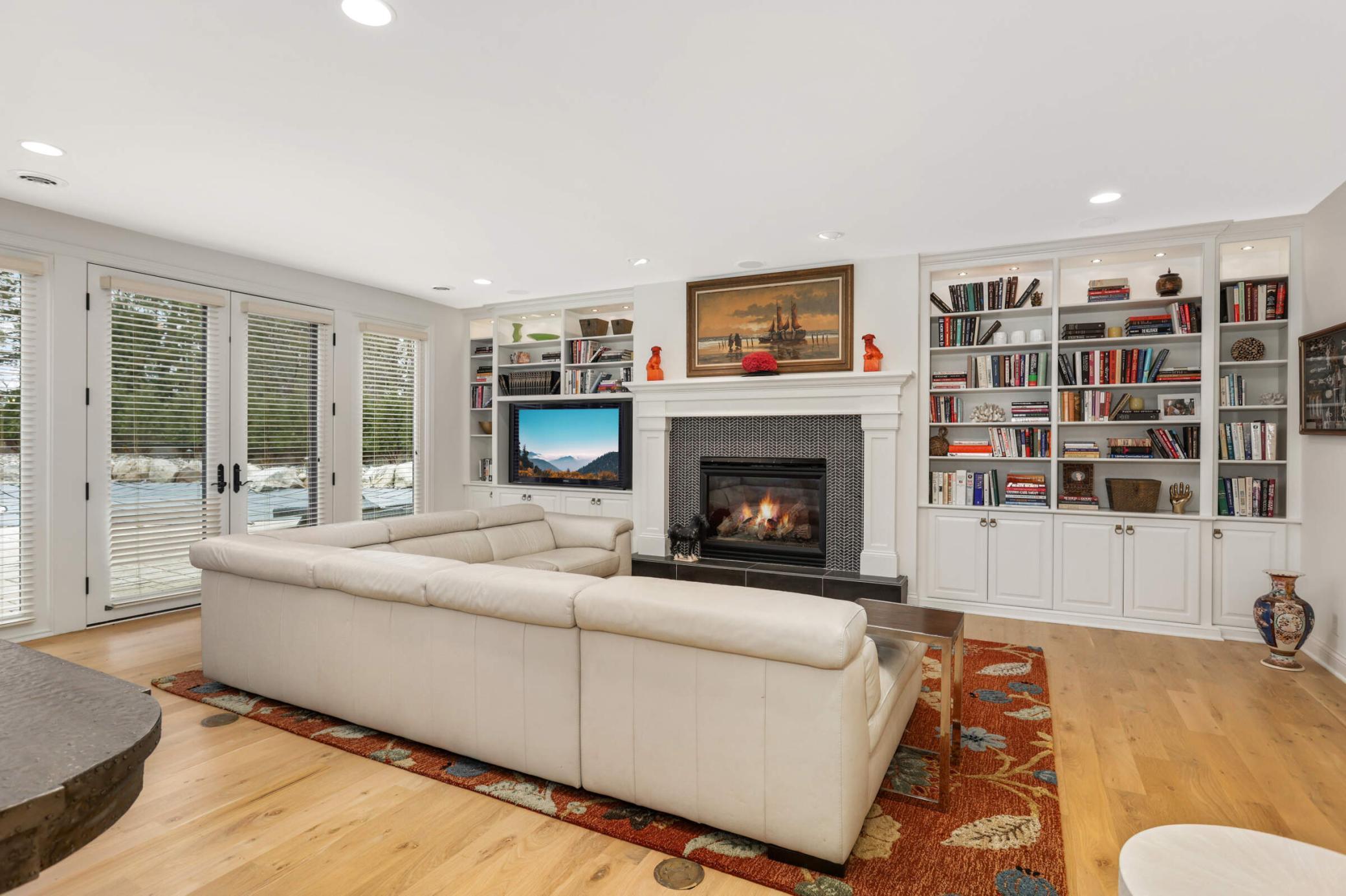 Minnetonka, Minnesota, 55391, United States, 4 Bedrooms Bedrooms, ,4 BathroomsBathrooms,Residential,For Sale,1762220