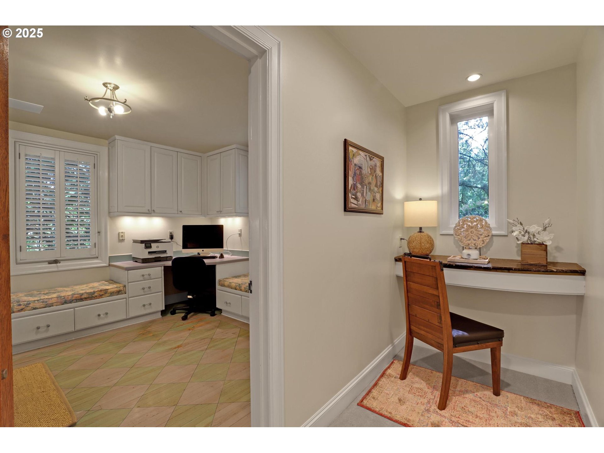 Portland, Oregon, 97205, United States, 4 Bedrooms Bedrooms, ,4 BathroomsBathrooms,Residential,For Sale,1795097