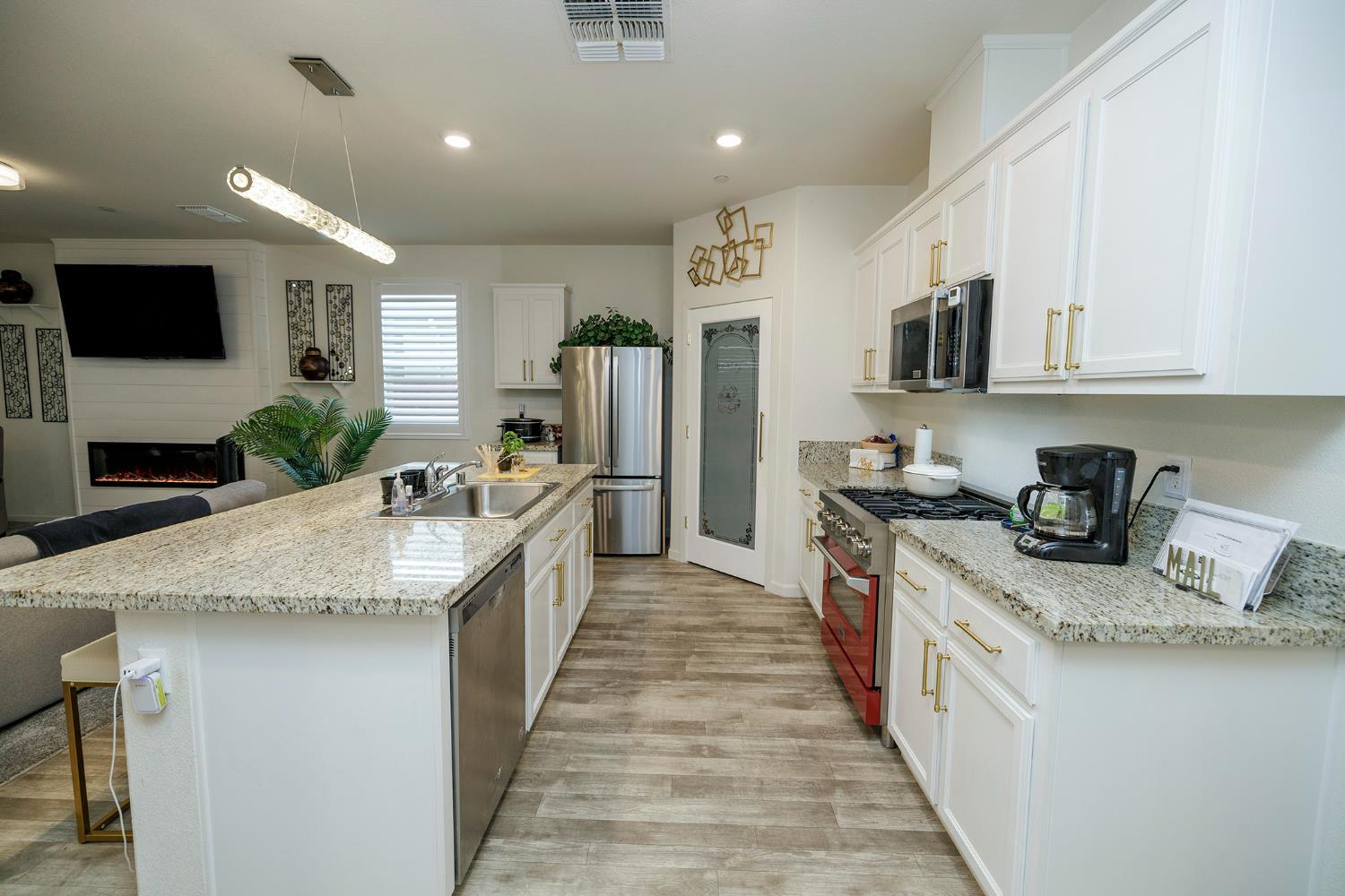 Modesto, California, 95355, United States, 3 Bedrooms Bedrooms, ,2 BathroomsBathrooms,Residential,For Sale,1998691