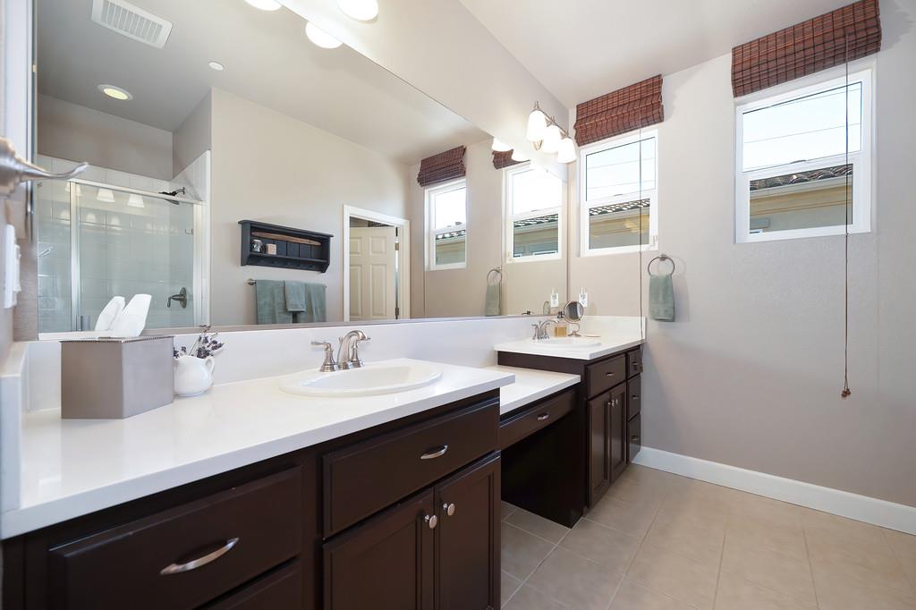 Folsom, California, 95630, United States, 2 Bedrooms Bedrooms, ,3 BathroomsBathrooms,Residential,For Sale,1917573