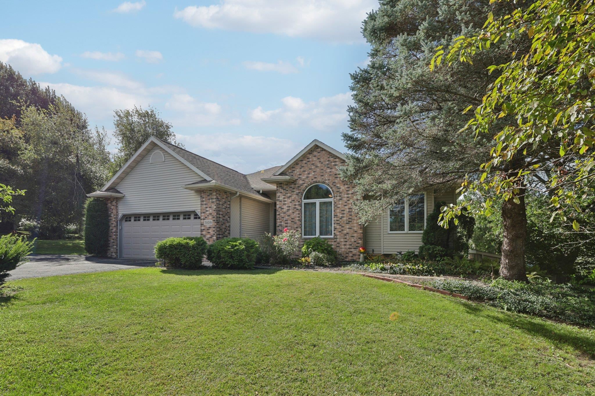 Deforest, Wisconsin, 53532, United States, 3 Bedrooms Bedrooms, ,3 BathroomsBathrooms,Residential,For Sale,1943421