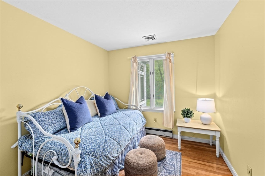 Norwell, Massachusetts, 02061, United States, 4 Bedrooms Bedrooms, ,2 BathroomsBathrooms,Residential,For Sale,1942199