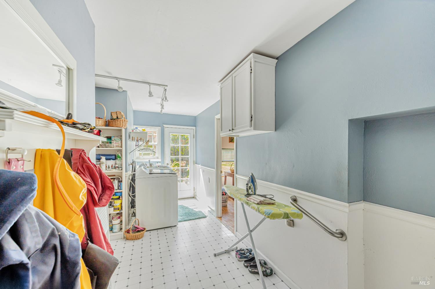 Sebastopol, California, 95472, United States, 3 Bedrooms Bedrooms, ,3 BathroomsBathrooms,Residential,For Sale,1993560