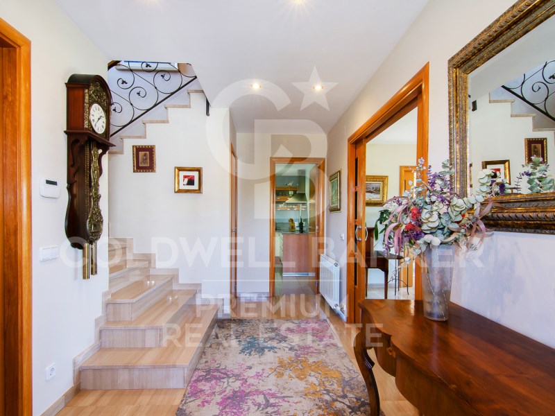 Cerdanyola del Vallès, Catalonia, ES, 5 Bedrooms Bedrooms, ,3 BathroomsBathrooms,Residential,For Sale,1610457