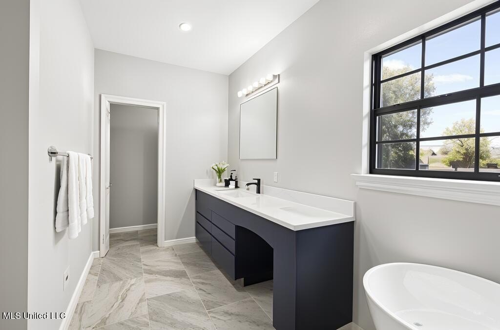 Gulfport, Mississippi, 39503, United States, 5 Bedrooms Bedrooms, ,5 BathroomsBathrooms,Residential,For Sale,2009063