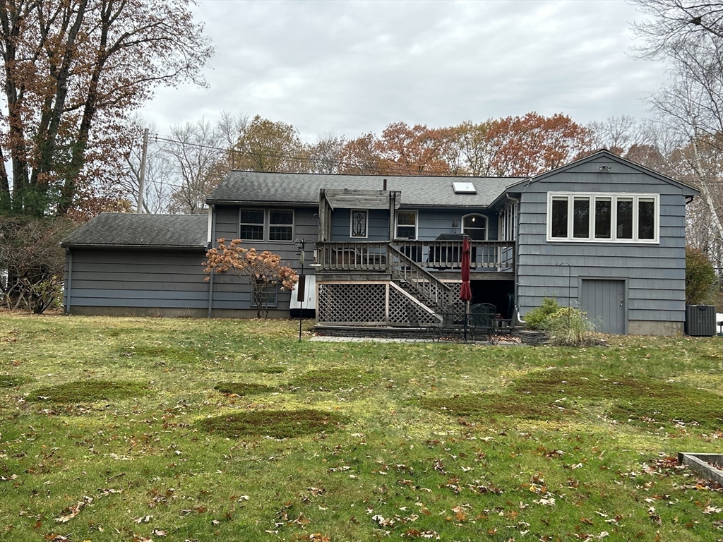 Framingham, Massachusetts, 01701, United States, 4 Bedrooms Bedrooms, ,3 BathroomsBathrooms,Residential,For Sale,1988982