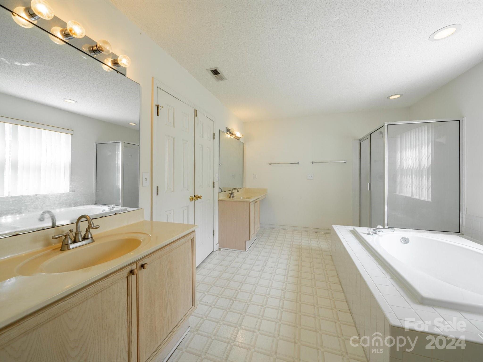 Charlotte, North Carolina, 28269, United States, 5 Bedrooms Bedrooms, ,3 BathroomsBathrooms,Residential,For Sale,1930006