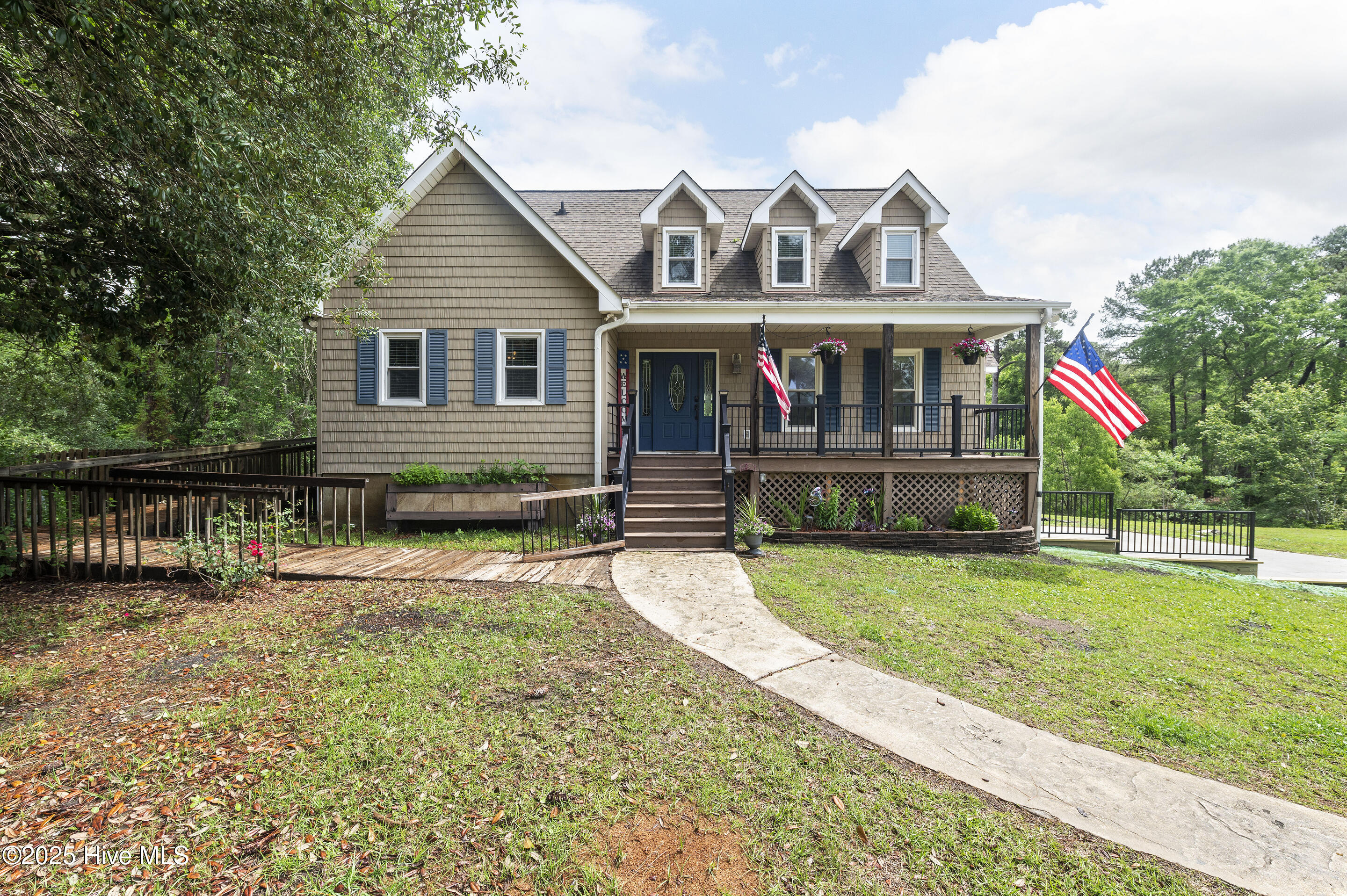 Southport, North Carolina, 28461, United States, 3 Bedrooms Bedrooms, ,4 BathroomsBathrooms,Residential,For Sale,1895633