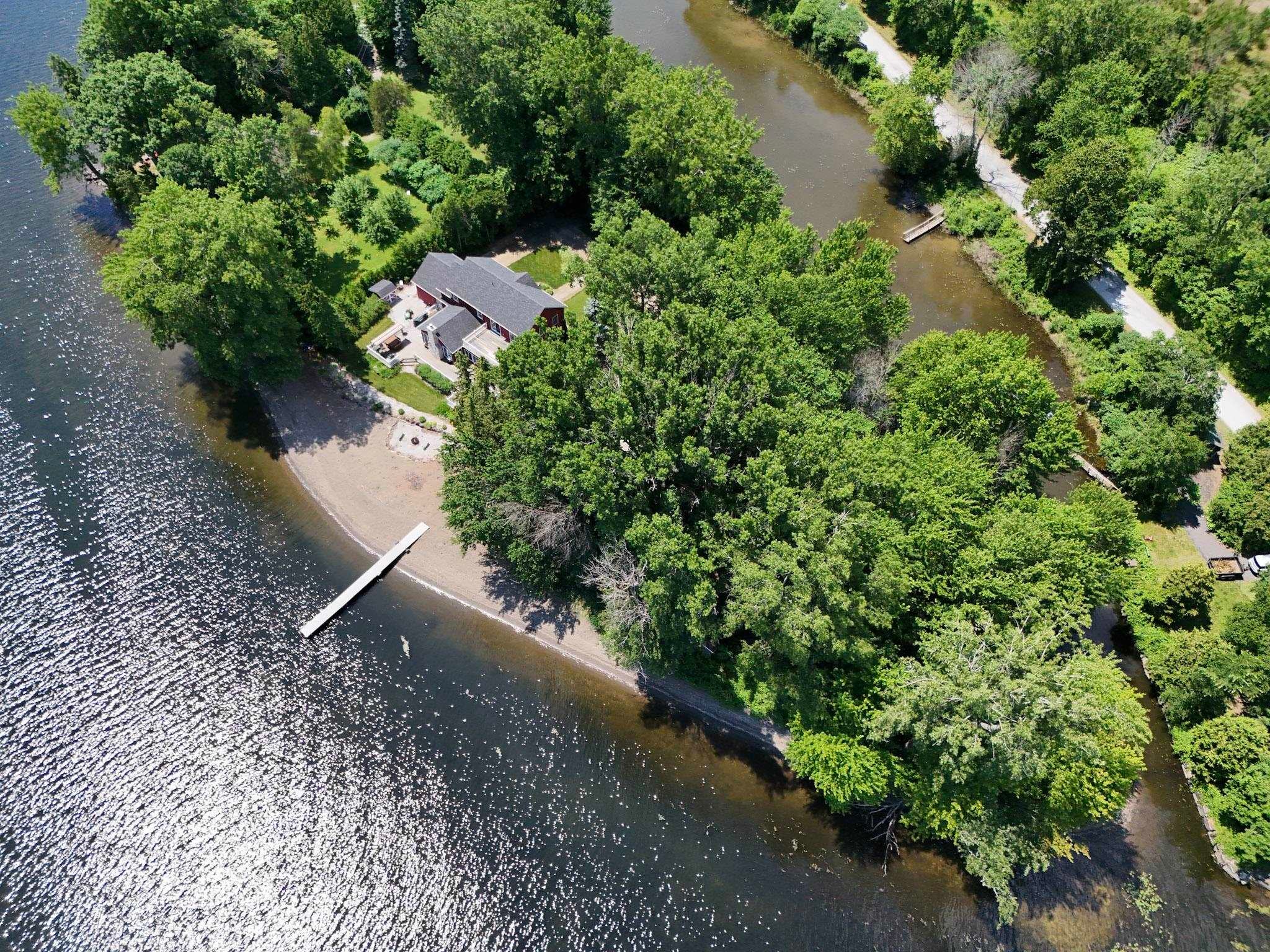 Alburgh, Vermont, 05440, United States, 5 Bedrooms Bedrooms, ,1 BathroomBathrooms,Residential,For Sale,1885348