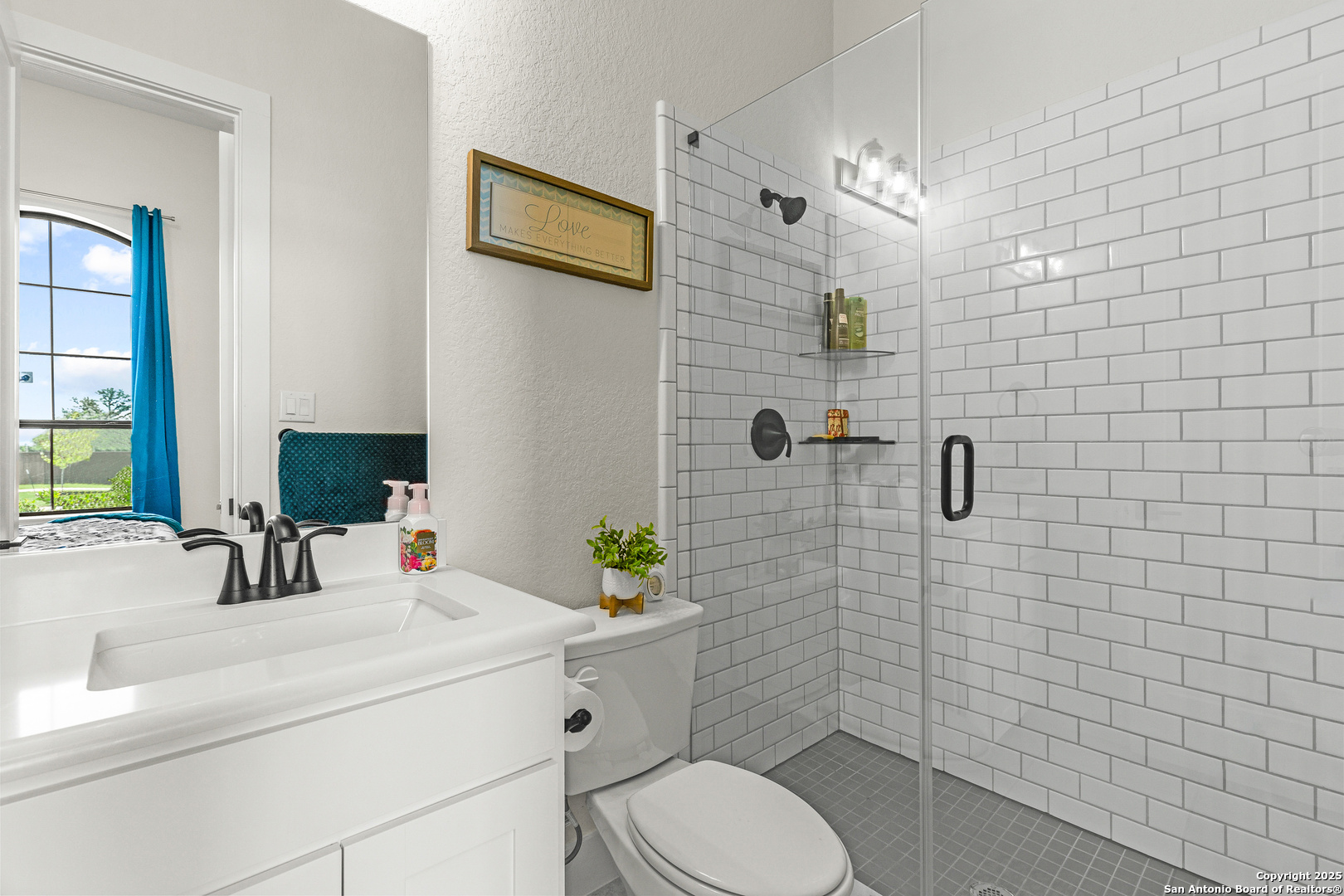 Cibolo, Texas, 78108, United States, 4 Bedrooms Bedrooms, ,4 BathroomsBathrooms,Residential,For Sale,1982073