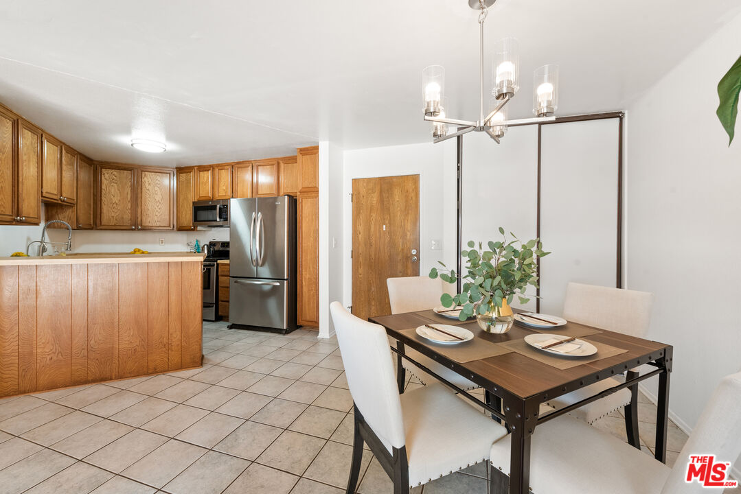 Los Angeles, California, 90042, United States, 2 Bedrooms Bedrooms, ,1 BathroomBathrooms,Residential,For Sale,1908297