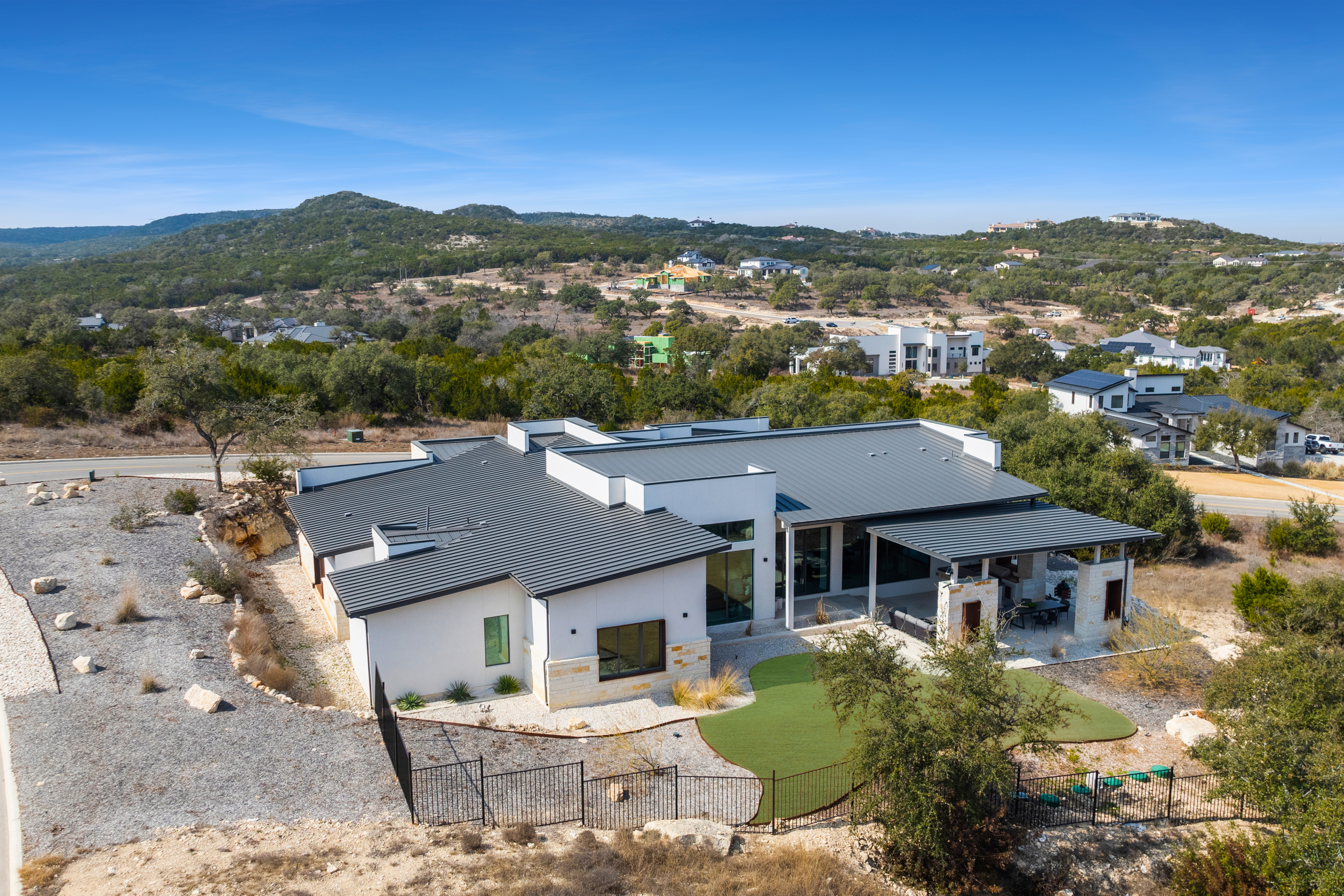  Elevated Contemporary Estate - 物件實景