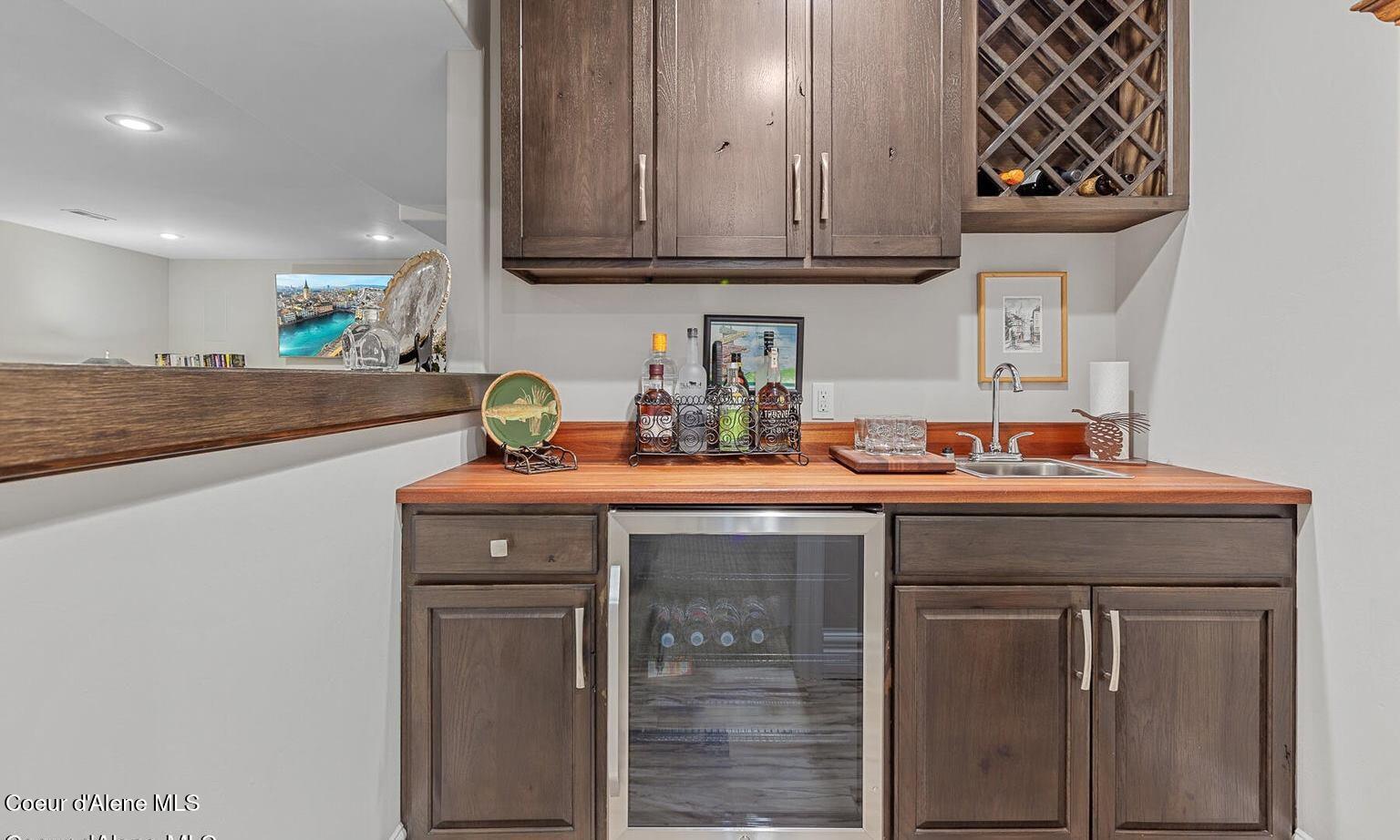 Hayden Lake, Idaho, 83835, United States, 4 Bedrooms Bedrooms, ,5 BathroomsBathrooms,Residential,For Sale,1990464