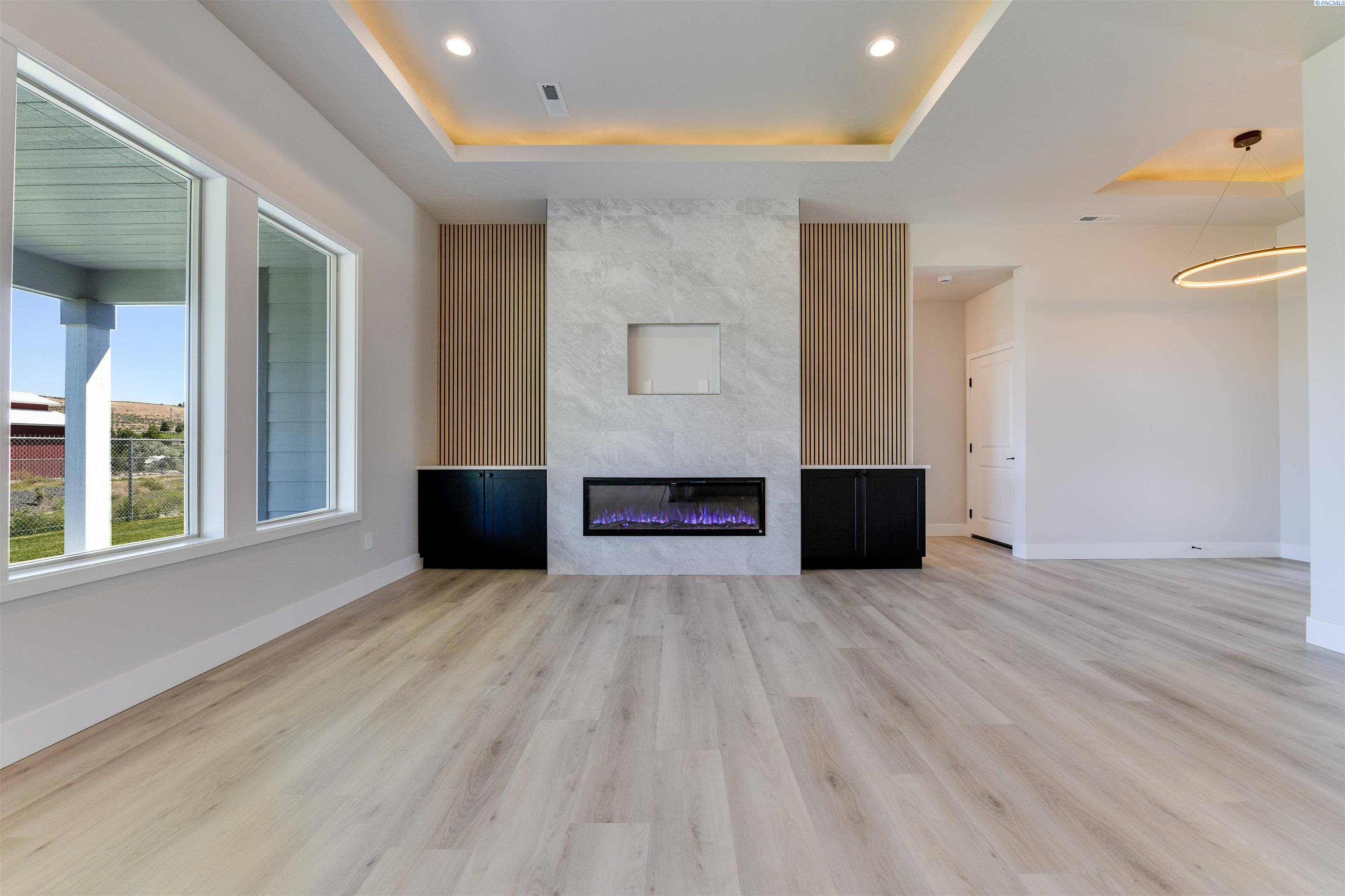 Richland, Washington, 99352, United States, 3 Bedrooms Bedrooms, ,2 BathroomsBathrooms,Residential,For Sale,1991133