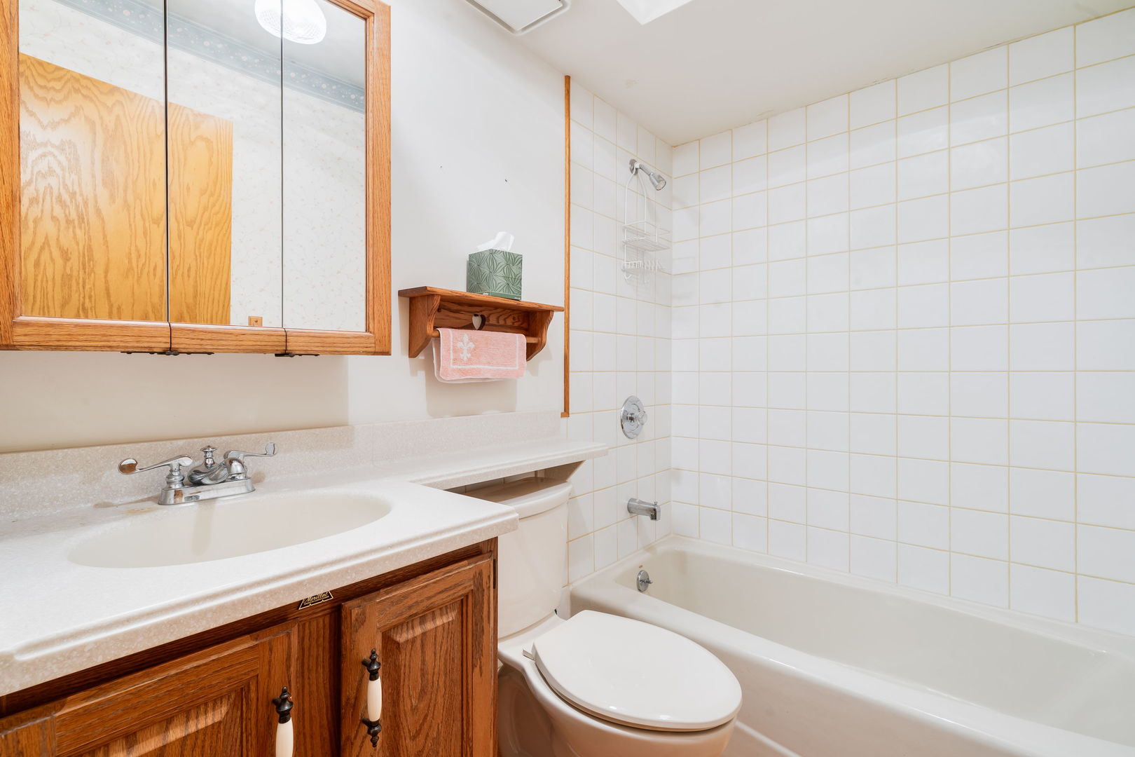 Palatine, Illinois, 60067, United States, 5 Bedrooms Bedrooms, ,3 BathroomsBathrooms,Residential,For Sale,1901159