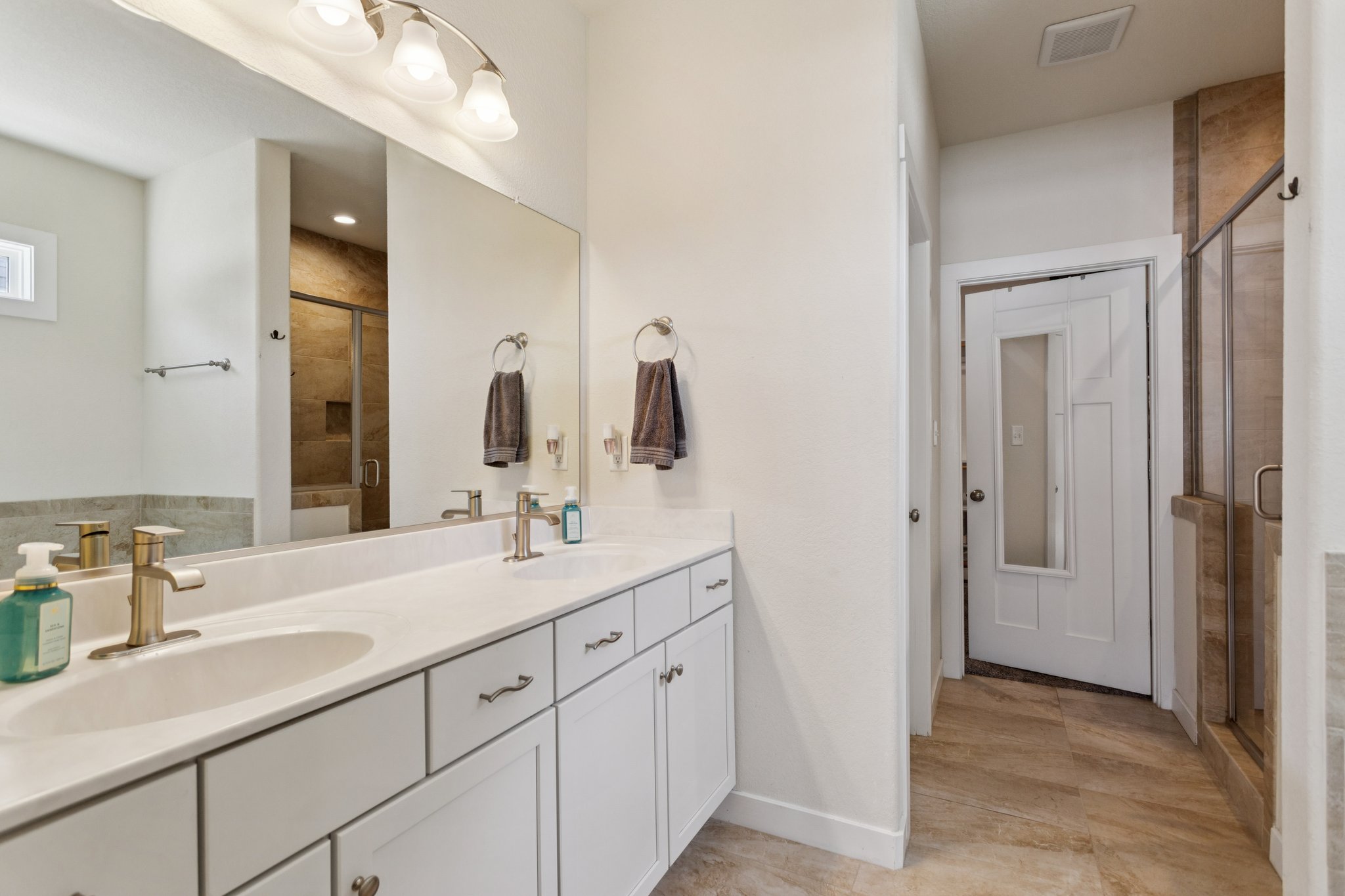 Chesapeake, Virginia, 23322, United States, 5 Bedrooms Bedrooms, ,3 BathroomsBathrooms,Residential,For Sale,1887948