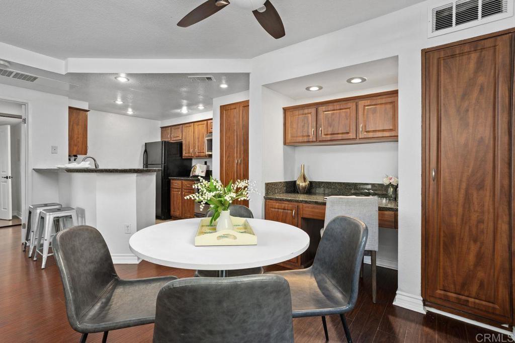 San Diego, California, 92122, United States, 1 Bedroom Bedrooms, ,1 BathroomBathrooms,Residential,For Sale,1987657