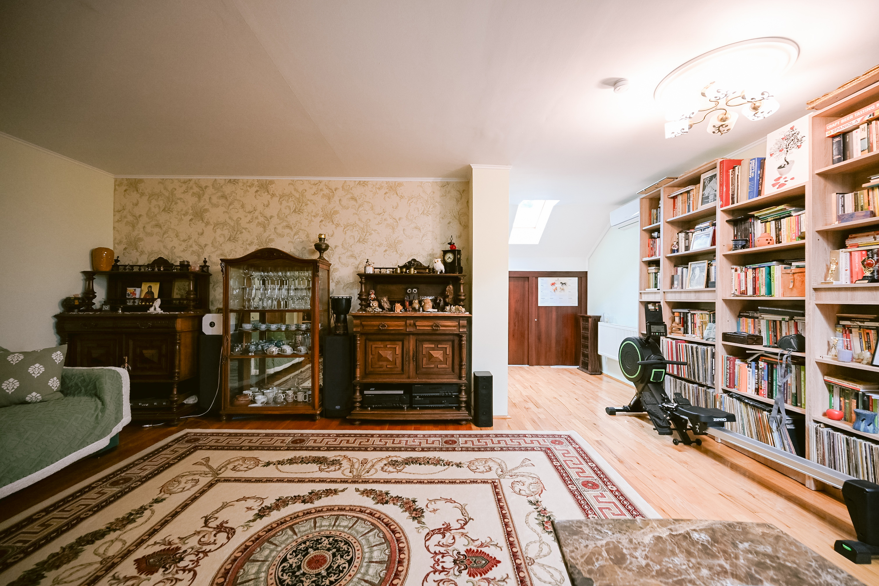  “La Conac” House, Versatile Estate with Heated Indoor Pool, Arad - 物件實景