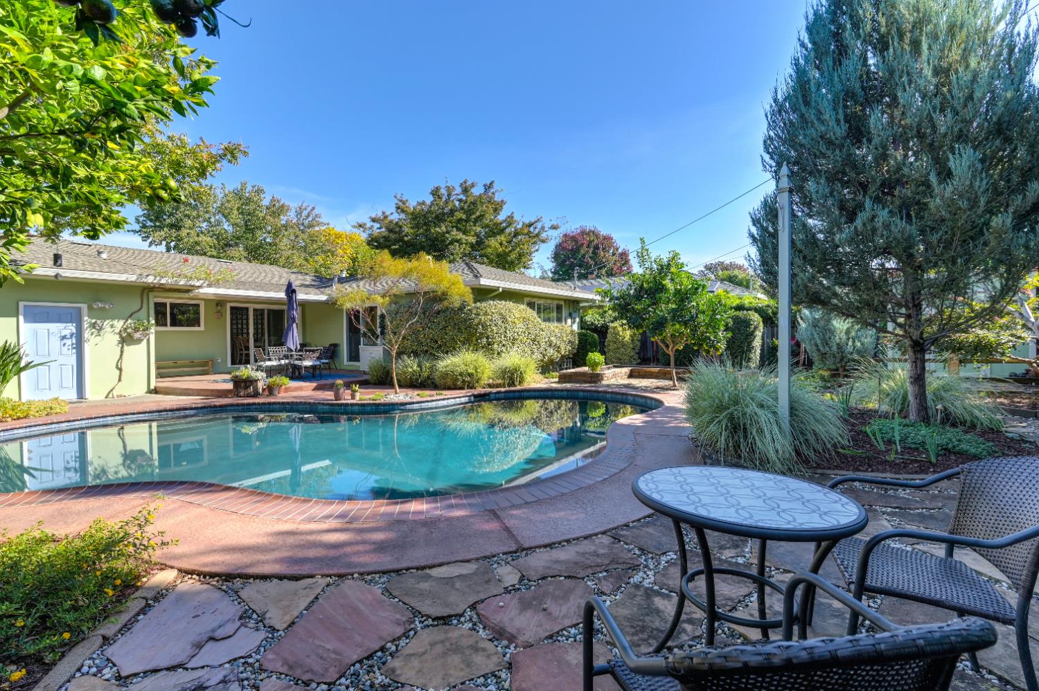 Sacramento, California, 95819, United States, 3 Bedrooms Bedrooms, ,2 BathroomsBathrooms,Residential,For Sale,1987598