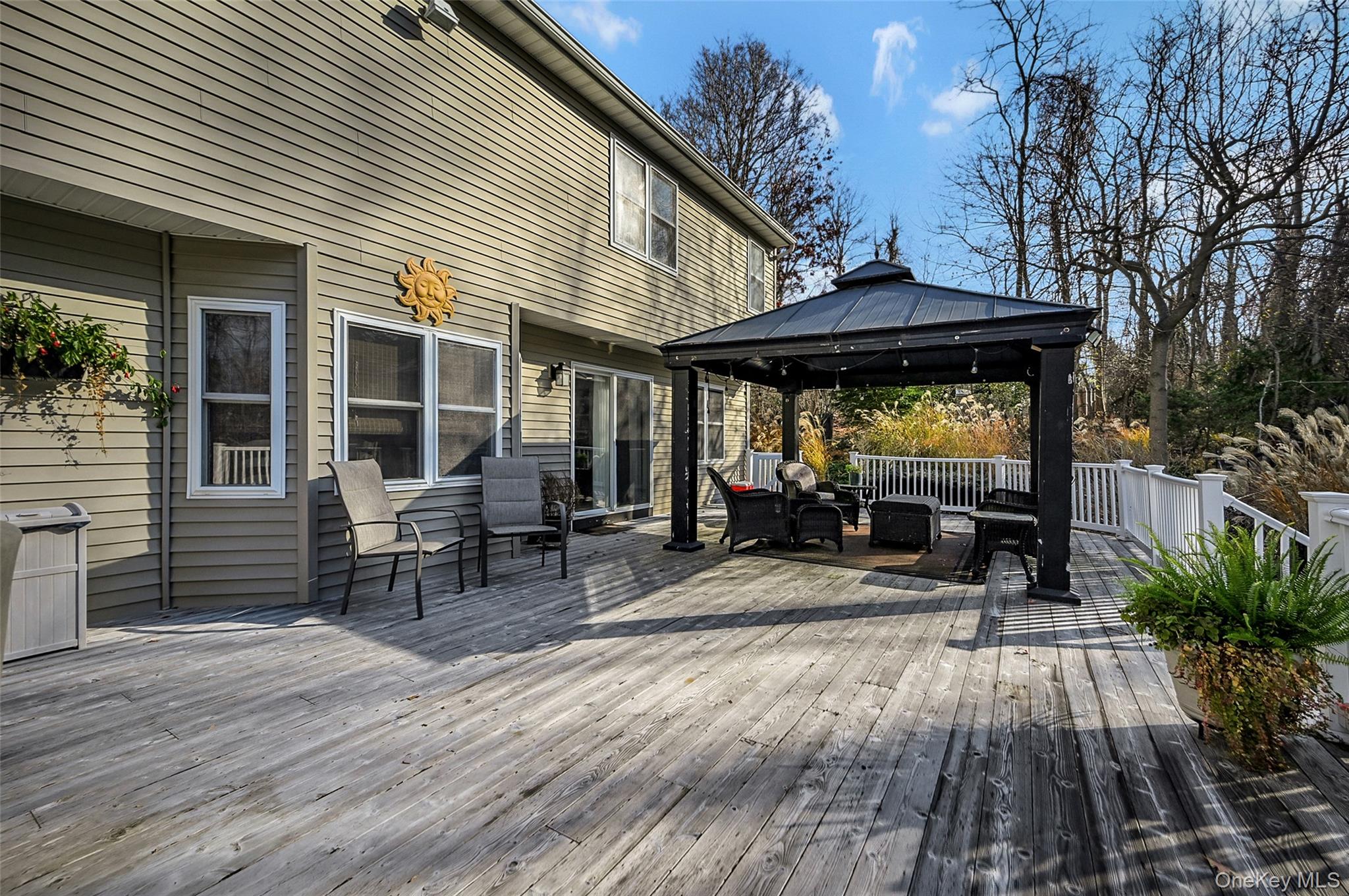 Wading River, New York, 11792, United States, 4 Bedrooms Bedrooms, ,3 BathroomsBathrooms,Residential,For Sale,2002958