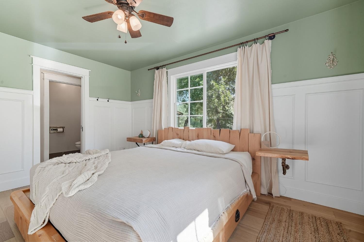 San Andreas, California, 95249, United States, 2 Bedrooms Bedrooms, ,2 BathroomsBathrooms,Residential,For Sale,1980033