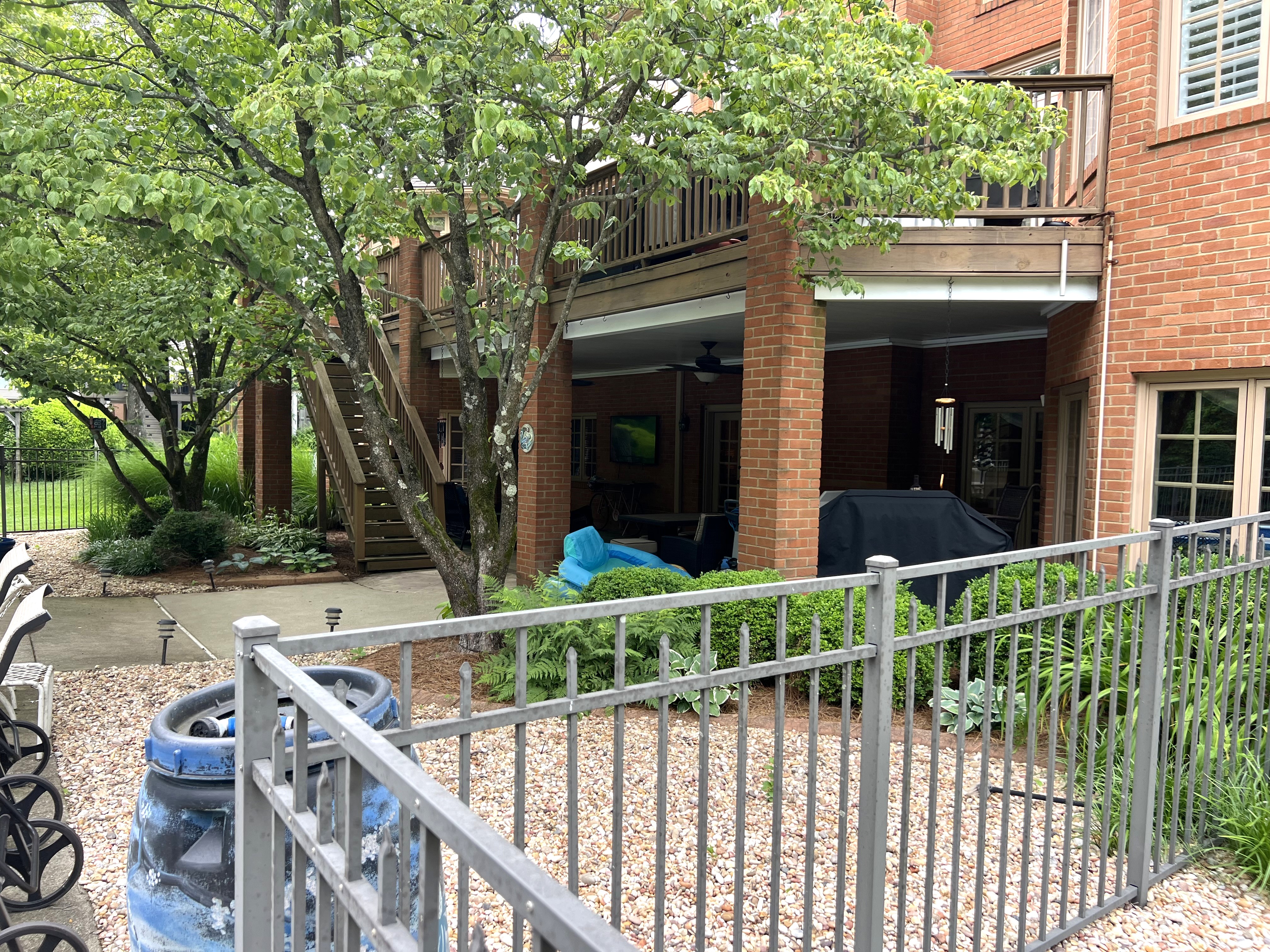 Frankfort, Kentucky, 40601, United States, 5 Bedrooms Bedrooms, ,4 BathroomsBathrooms,Residential,For Sale,1983551