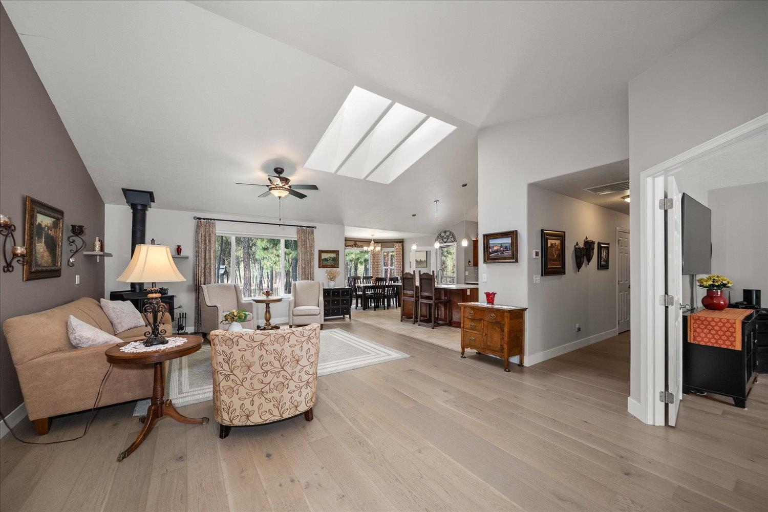 Cheney, Washington, 99004, United States, 4 Bedrooms Bedrooms, ,2 BathroomsBathrooms,Residential,For Sale,1978825