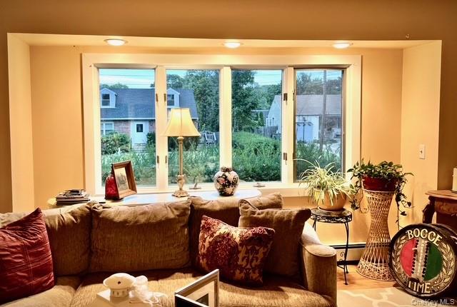 Selden, New York, 11784, United States, 3 Bedrooms Bedrooms, ,1 BathroomBathrooms,Residential,For Sale,1971333