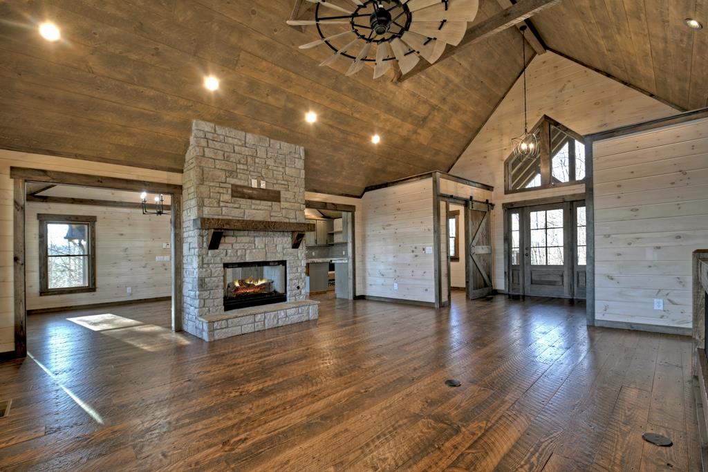 Mineral Bluff, Georgia, 30559, United States, 4 Bedrooms Bedrooms, ,5 BathroomsBathrooms,Residential,For Sale,1858917