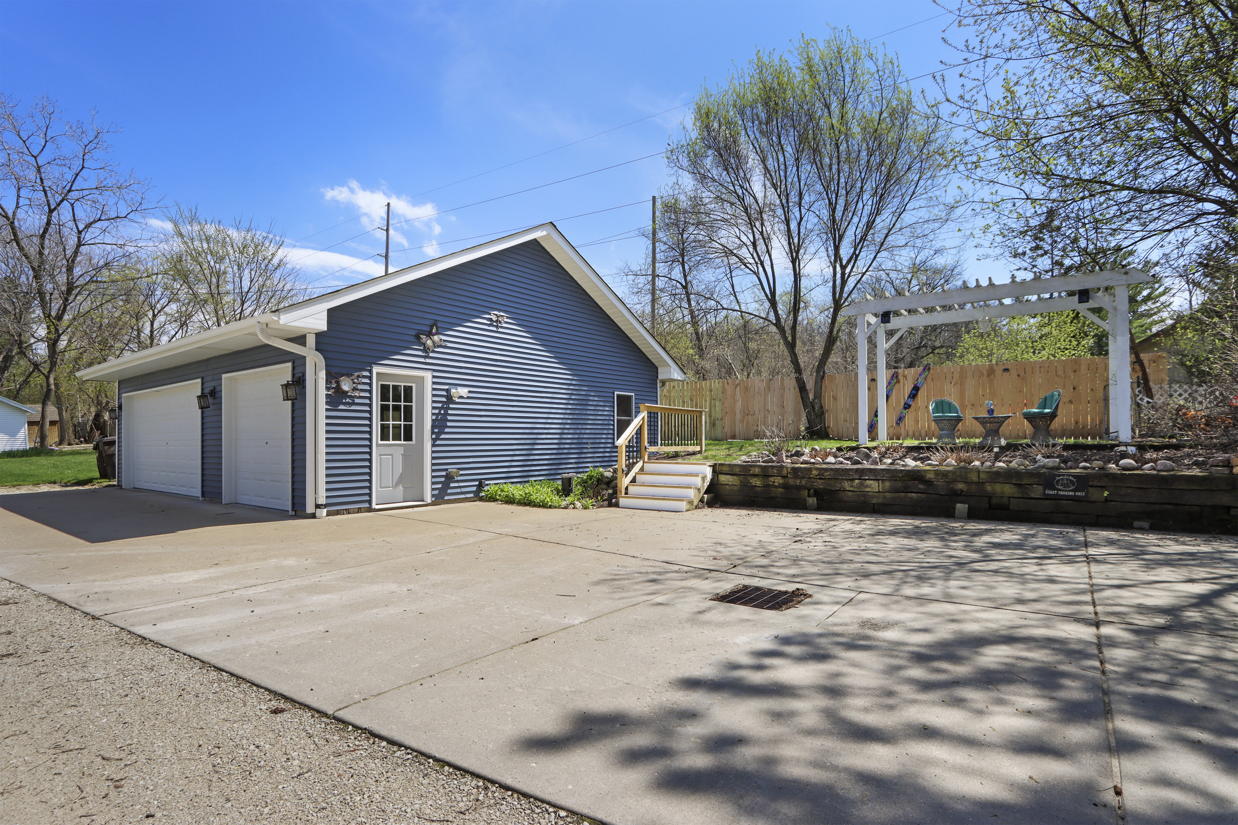  Gracious Lake Como Waterfront Retreat with Proven Rental Income - 物件實景