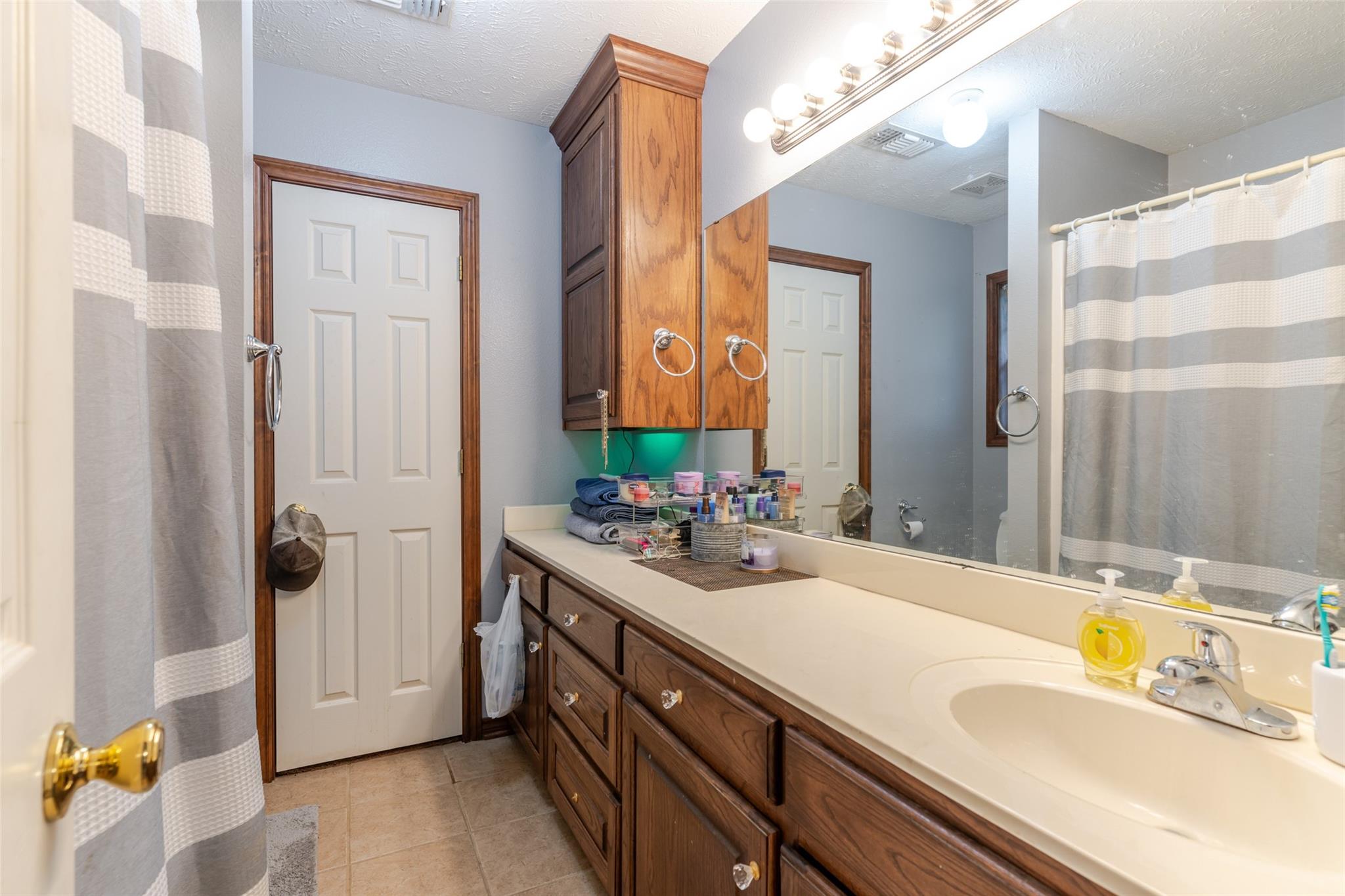 Annona, Texas, 75550, United States, 4 Bedrooms Bedrooms, ,2 BathroomsBathrooms,Residential,For Sale,1921529