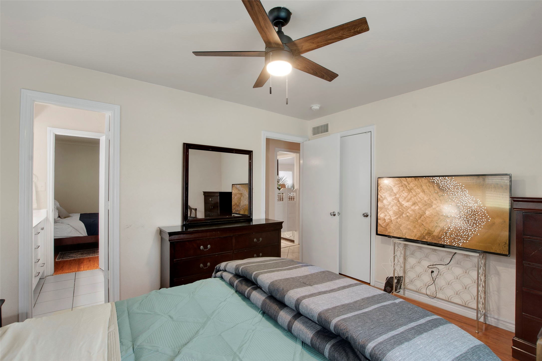 Dallas, Texas, 75243, United States, 5 Bedrooms Bedrooms, ,3 BathroomsBathrooms,Residential,For Sale,1847353