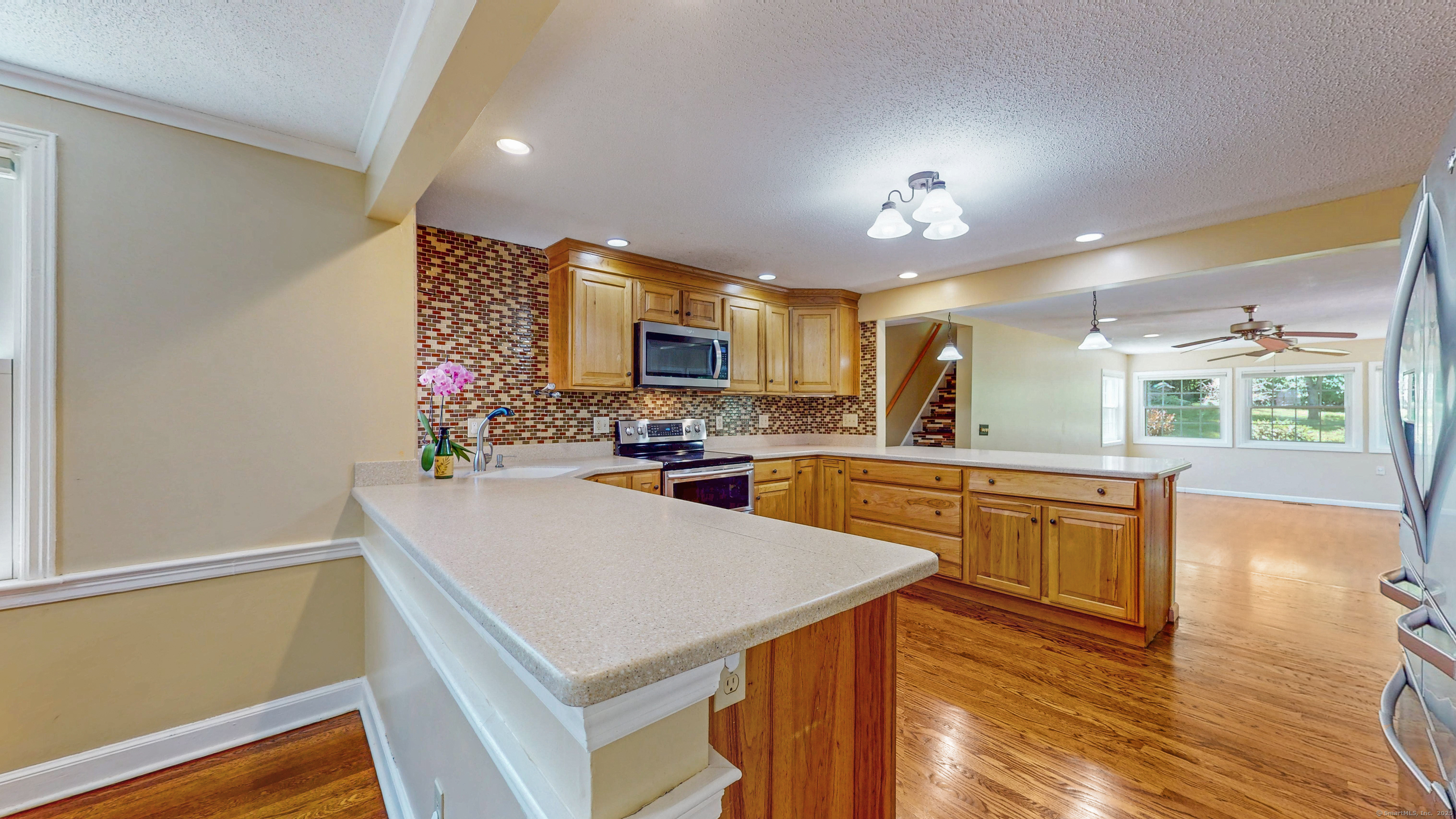 West Hartford, Connecticut, 06107, United States, 5 Bedrooms Bedrooms, ,3 BathroomsBathrooms,Residential,For Sale,1876446