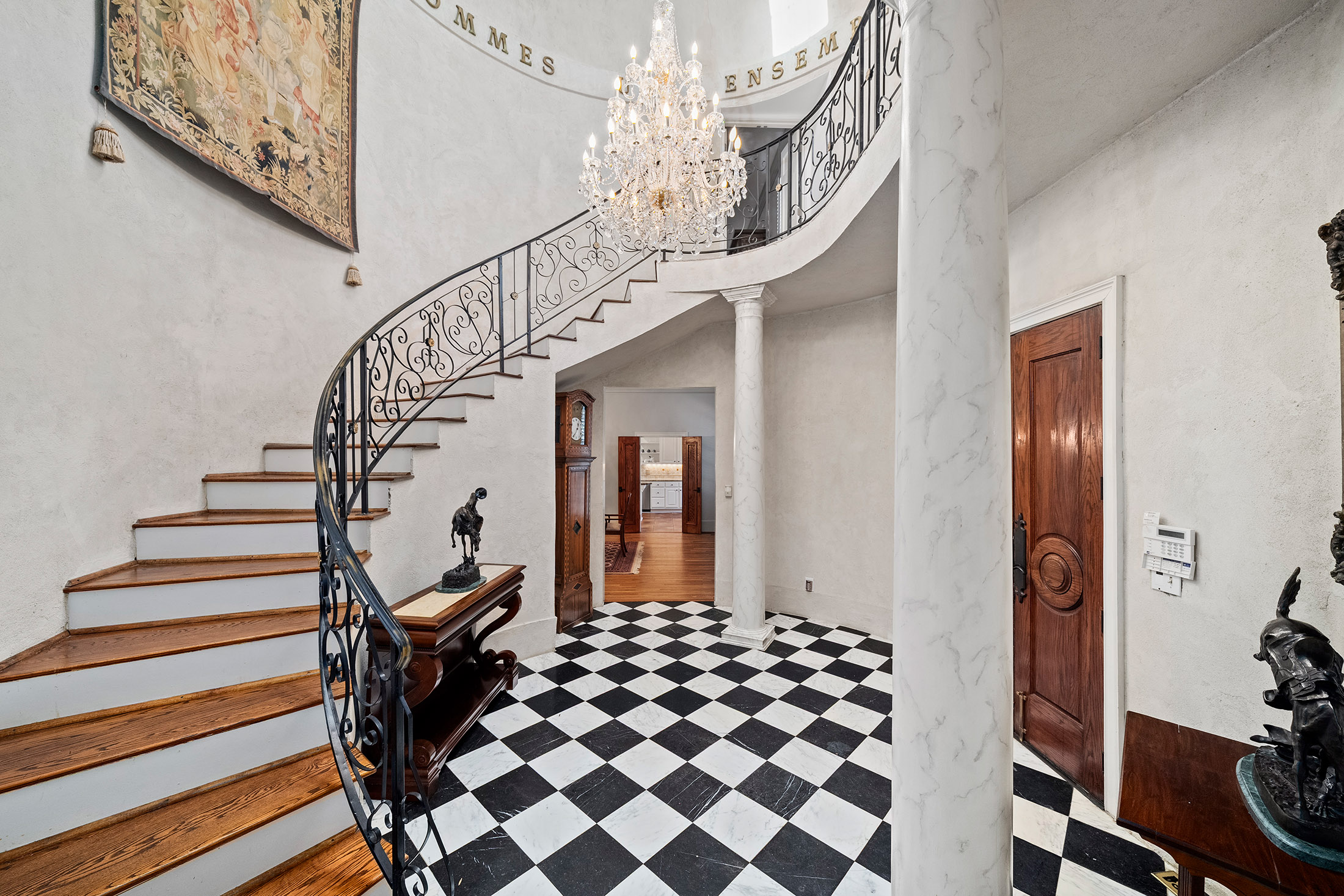  Inspired Architecture Meets Thoughtful Design at this Rare, Private, Double Lot - 物件實景