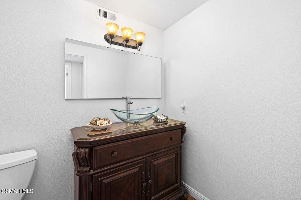 Simi Valley, California, 93065, United States, 3 Bedrooms Bedrooms, ,2 BathroomsBathrooms,Residential,For Sale,1960953