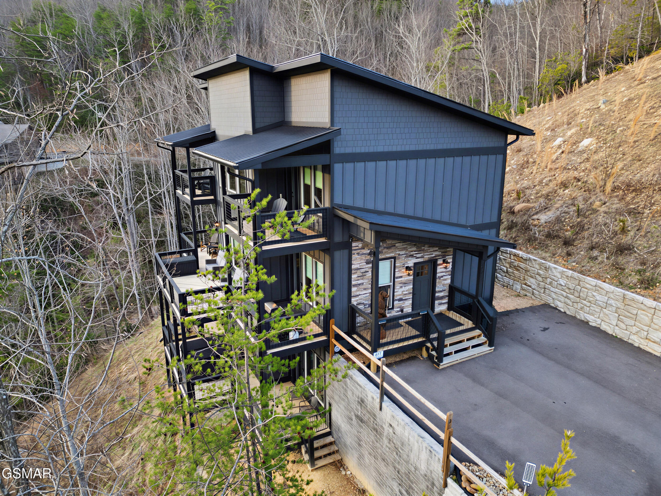 Gatlinburg, Tennessee, 37738, United States, 3 Bedrooms Bedrooms, ,4 BathroomsBathrooms,Residential,For Sale,2012548