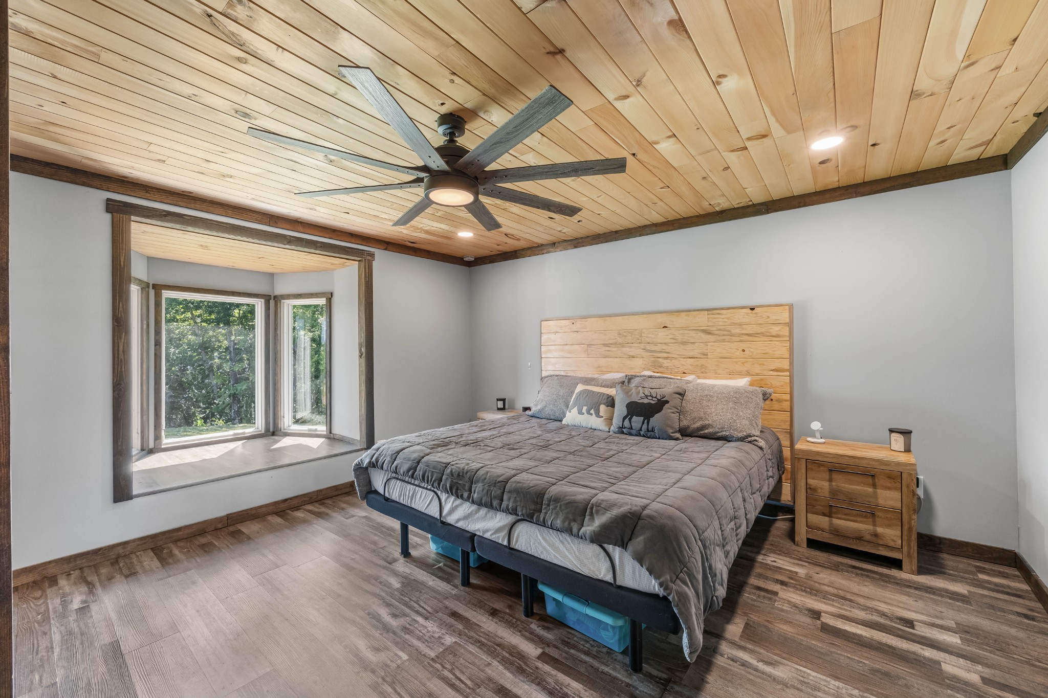 Dover, Tennessee, 37058, United States, 2 Bedrooms Bedrooms, ,2 BathroomsBathrooms,Residential,For Sale,2007547