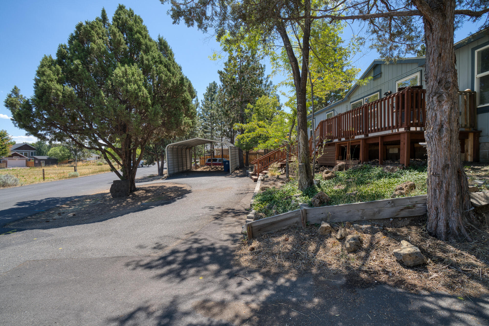 Bend, Oregon, 97701, United States, 3 Bedrooms Bedrooms, ,2 BathroomsBathrooms,Residential,For Sale,1905887