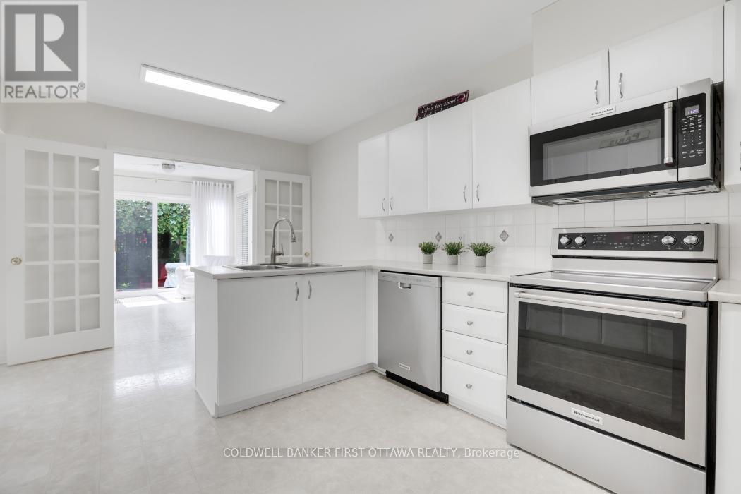 Ottawa, Ontario, K2S 1Z6, CA, 3 Bedrooms Bedrooms, ,3 BathroomsBathrooms,Residential,For Sale,1906768