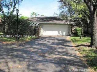 Hollywood, Florida, 33021, United States, 3 Bedrooms Bedrooms, ,3 BathroomsBathrooms,Residential,For Sale,1913231