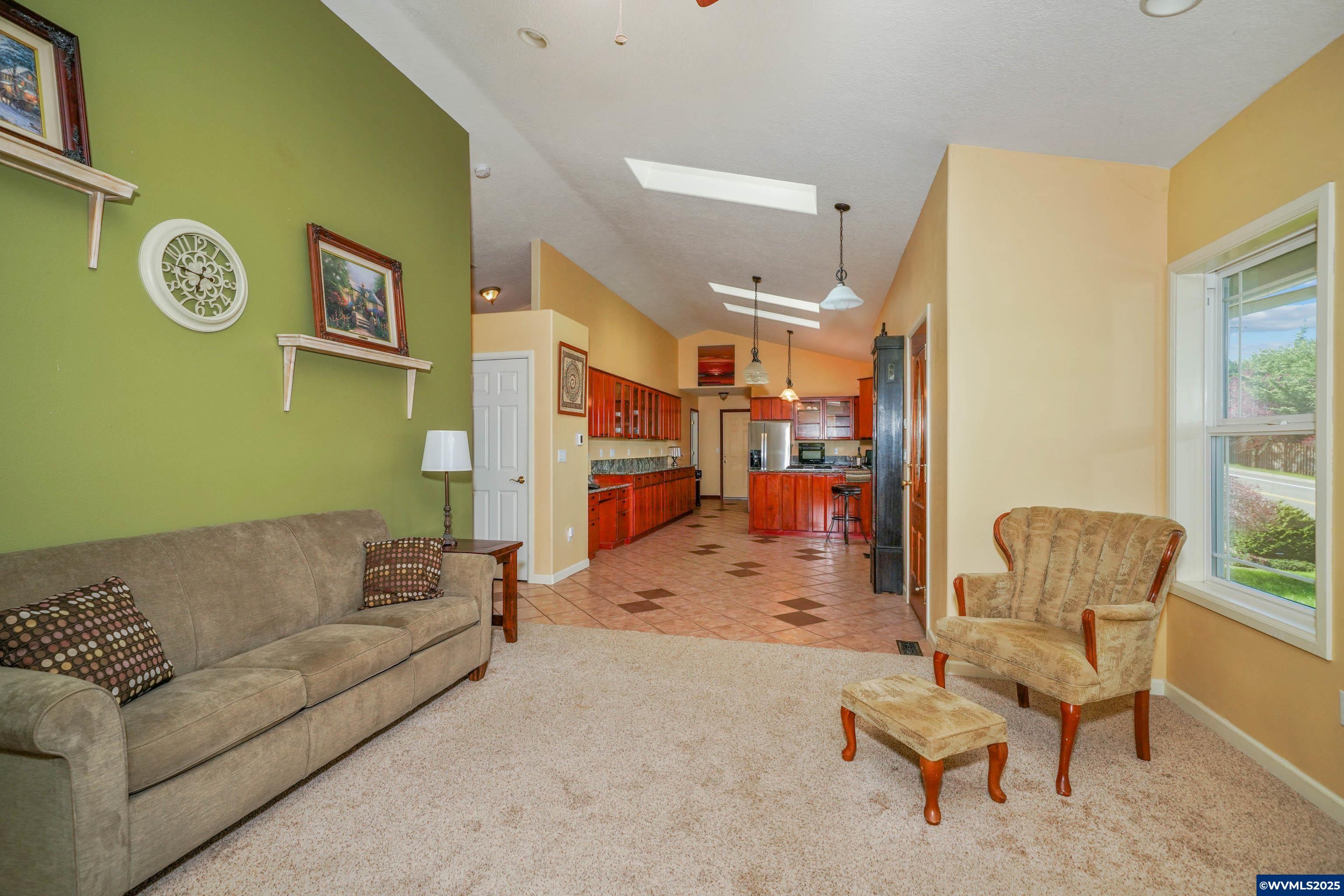 Salem, Oregon, 97306, United States, 3 Bedrooms Bedrooms, ,2 BathroomsBathrooms,Residential,For Sale,1762533