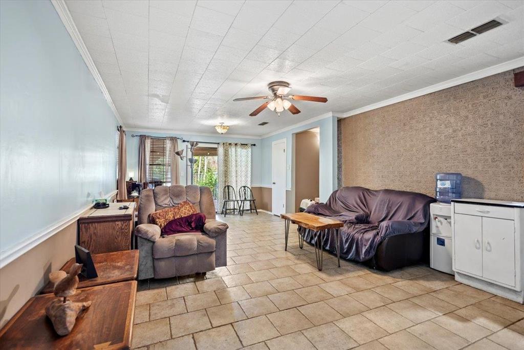 Timpson, Texas, 75975, United States, 3 Bedrooms Bedrooms, ,2 BathroomsBathrooms,Residential,For Sale,2000555