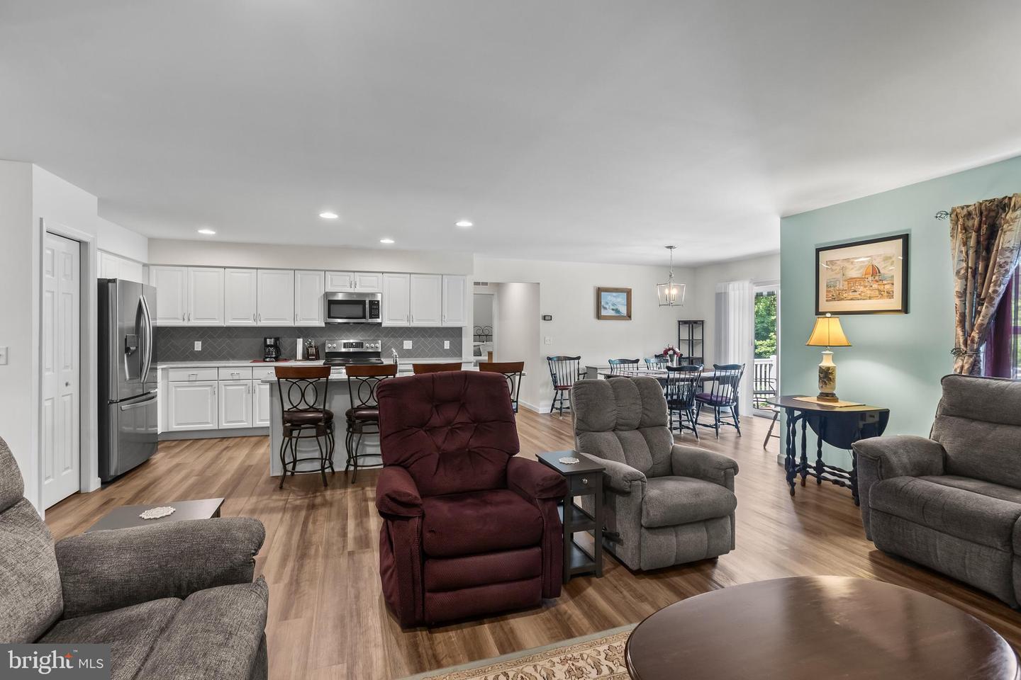 Mechanicsburg, Pennsylvania, 17055, United States, 2 Bedrooms Bedrooms, ,2 BathroomsBathrooms,Residential,For Sale,1993400