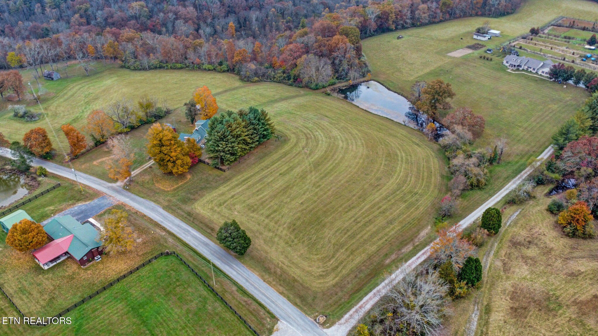 Crossville, Tennessee, 38555, United States, 4 Bedrooms Bedrooms, ,3 BathroomsBathrooms,Residential,For Sale,1888026